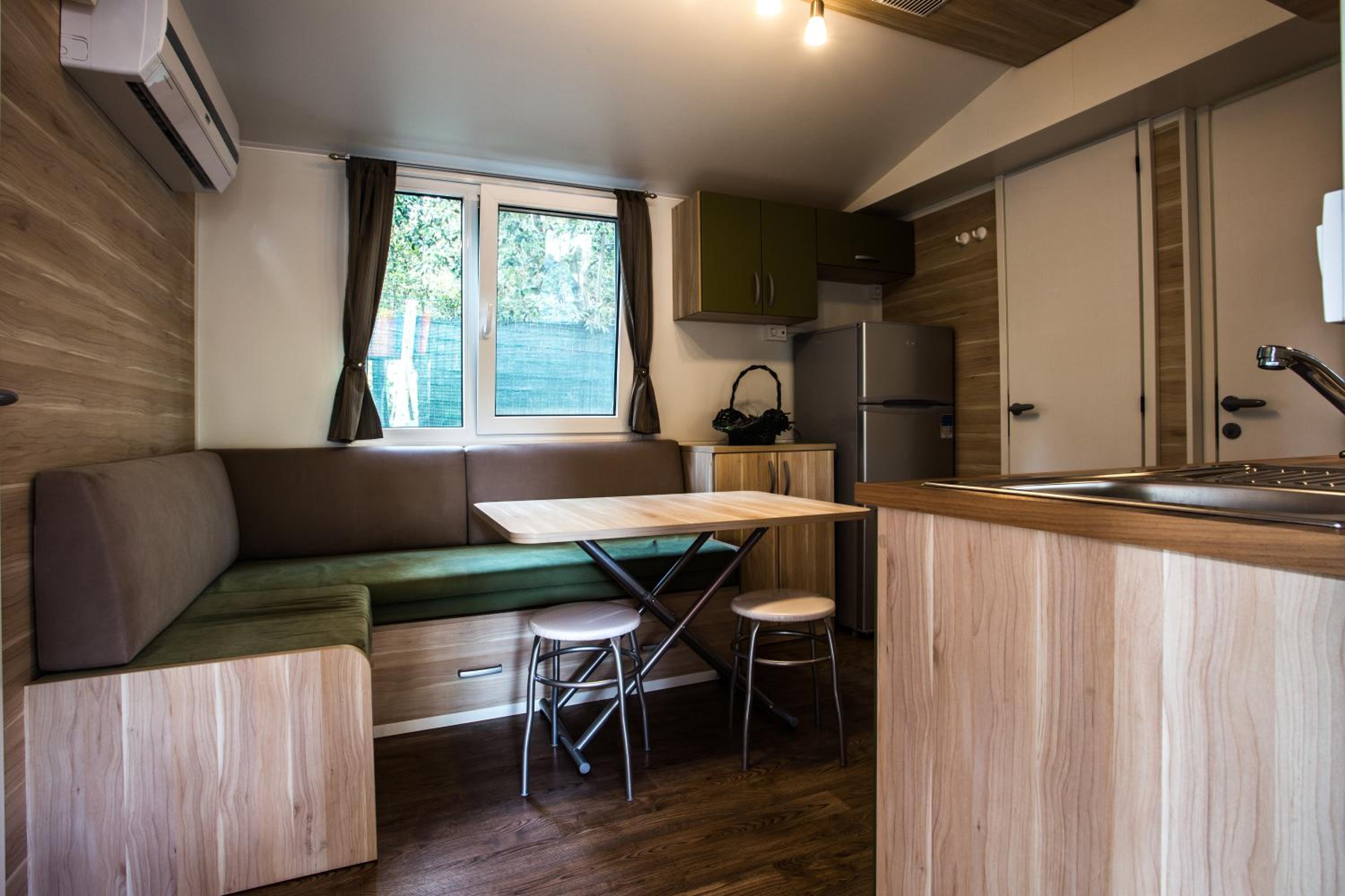 Luxury Mobile Home (5 Adults) photo 1