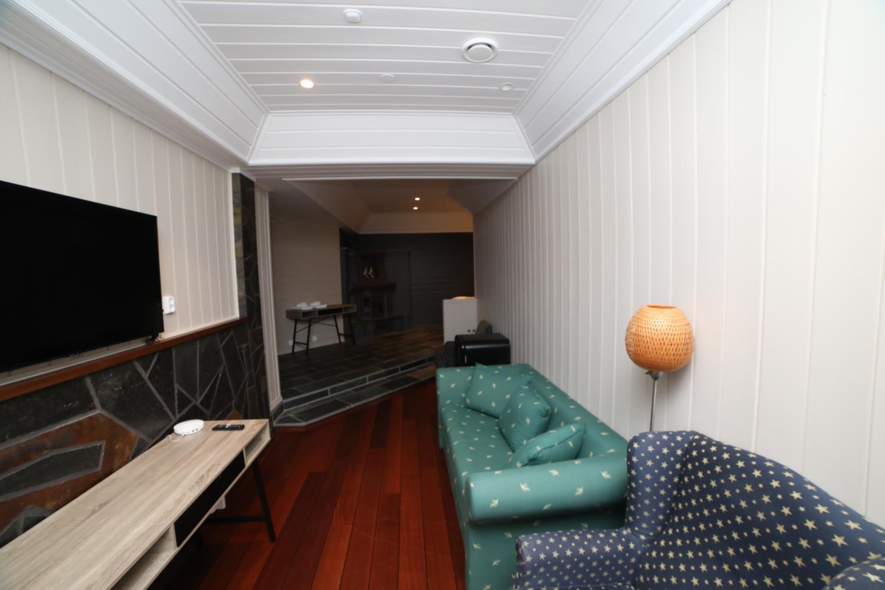 King Room with Sea View - Photo 8