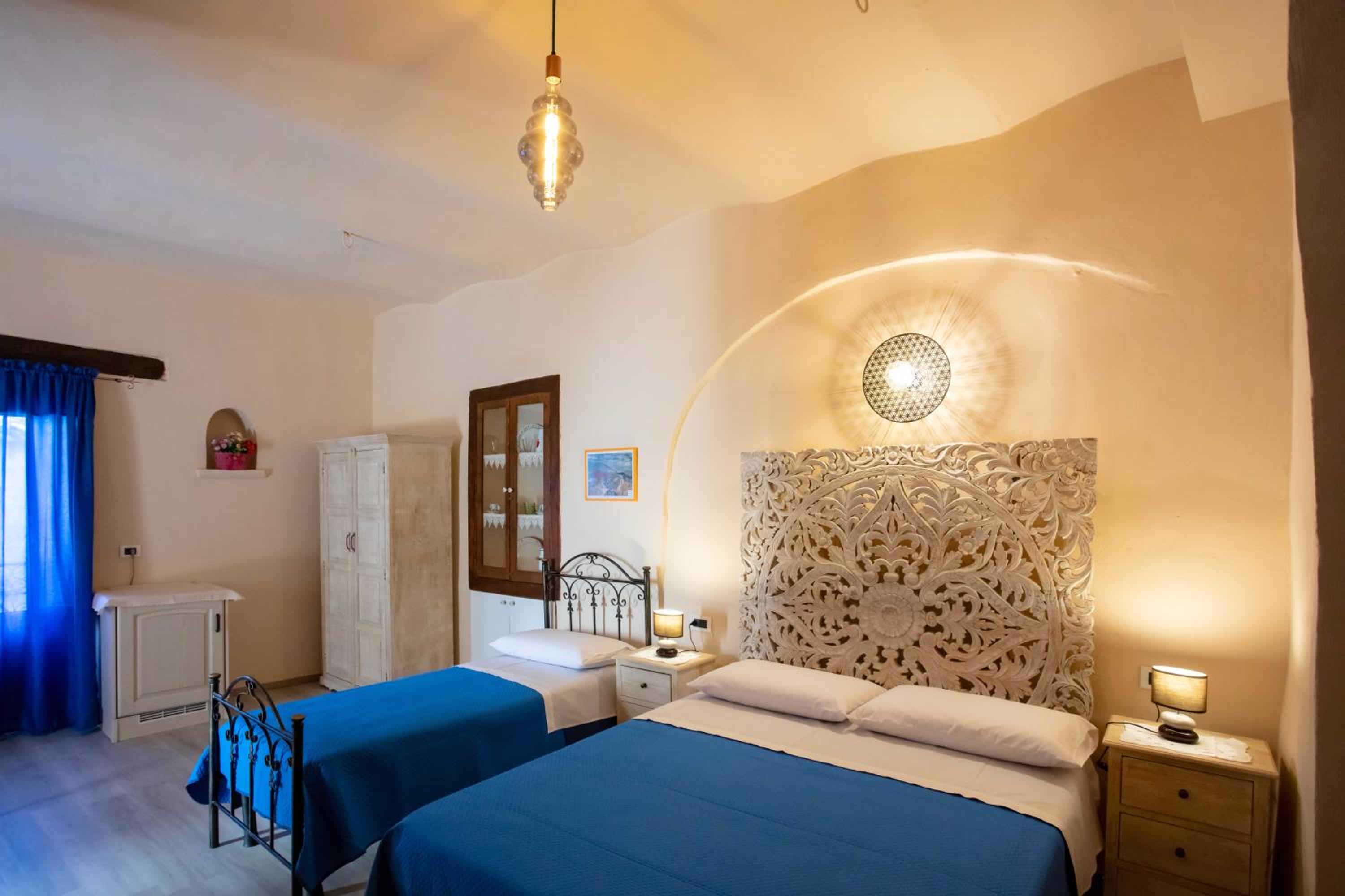 Triple Room with Private Bathroom photo 3