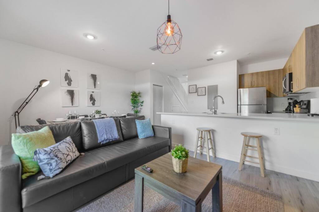 Three-Bedroom House photo 1