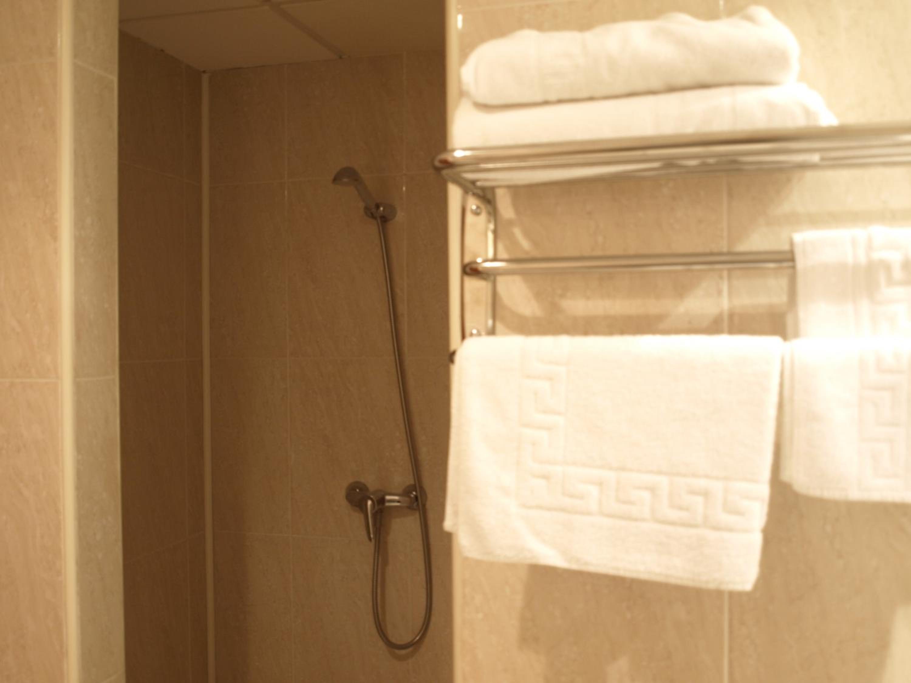 Double Room - Photo 5