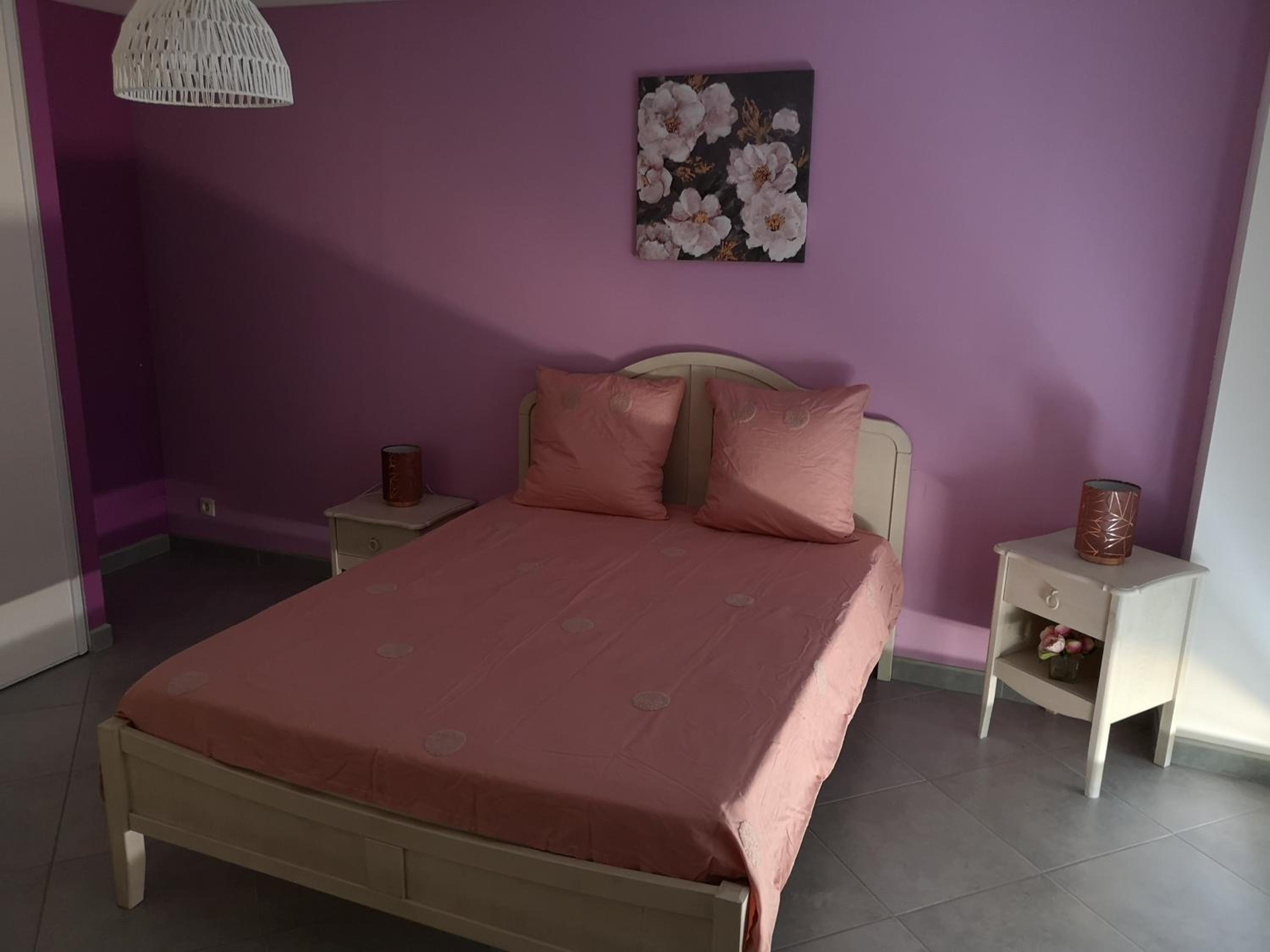 Apartment with Terrace - Photo 13