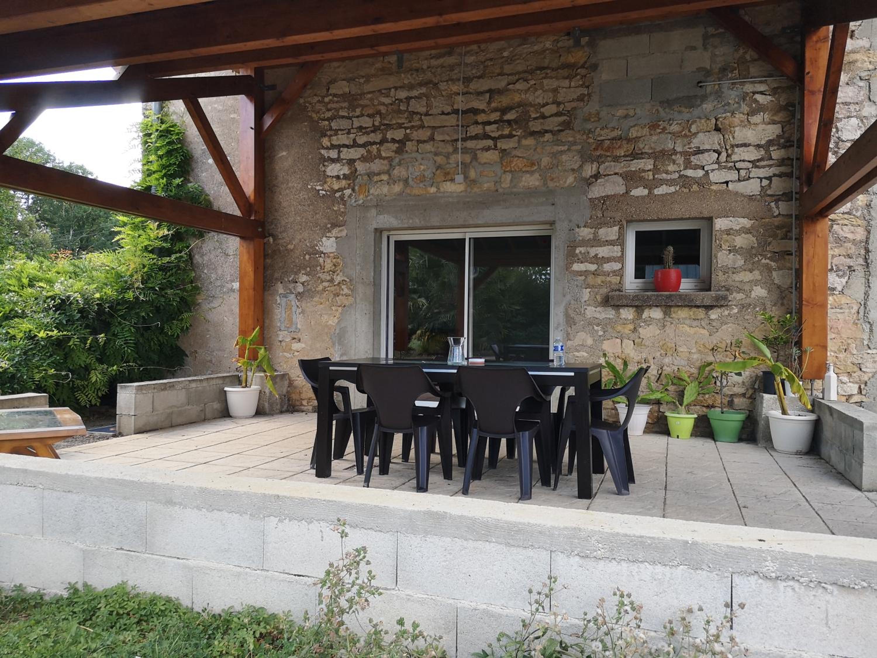 Apartment with Terrace - Photo 12