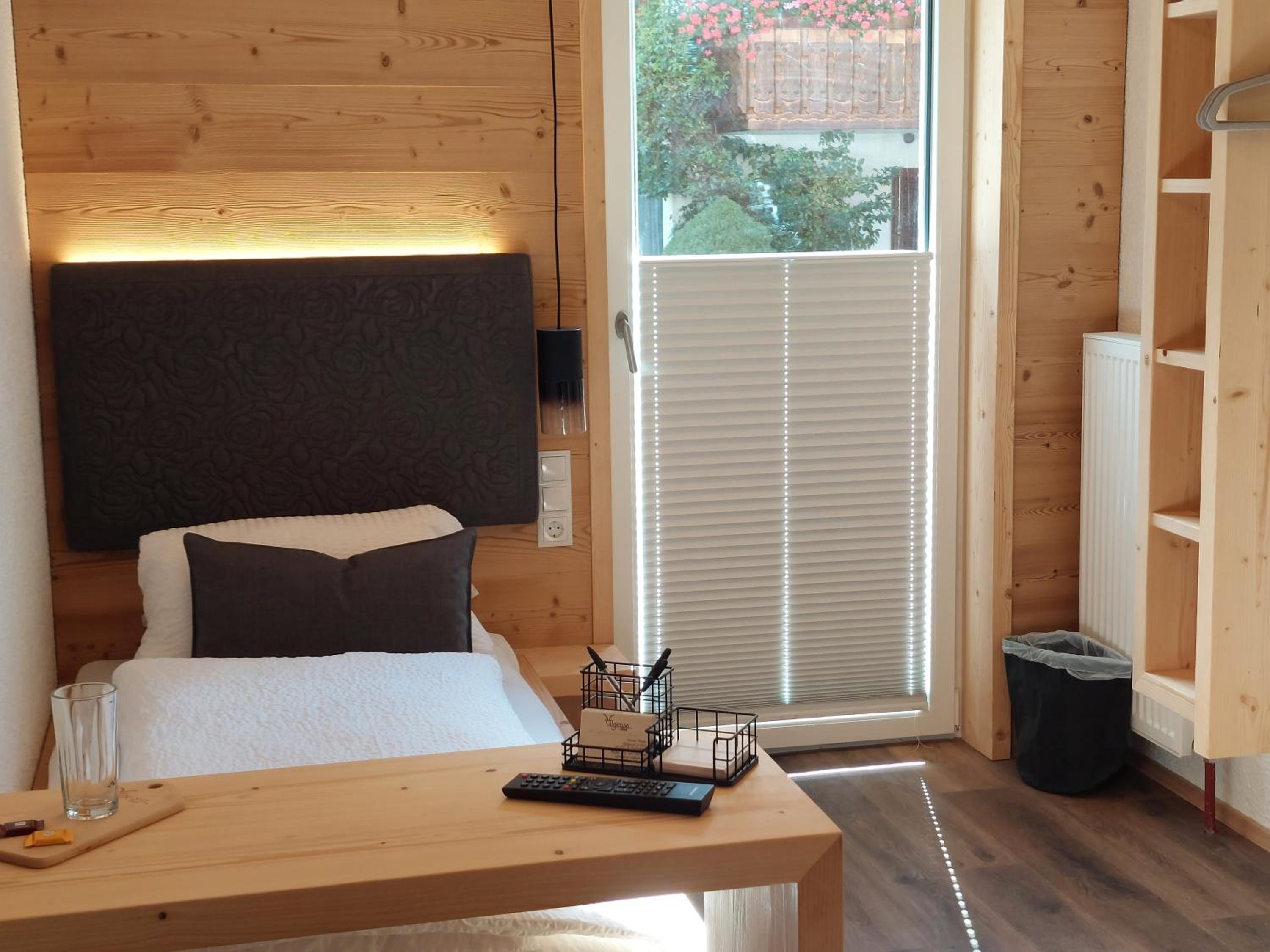 Single Room with Balcony photo 1