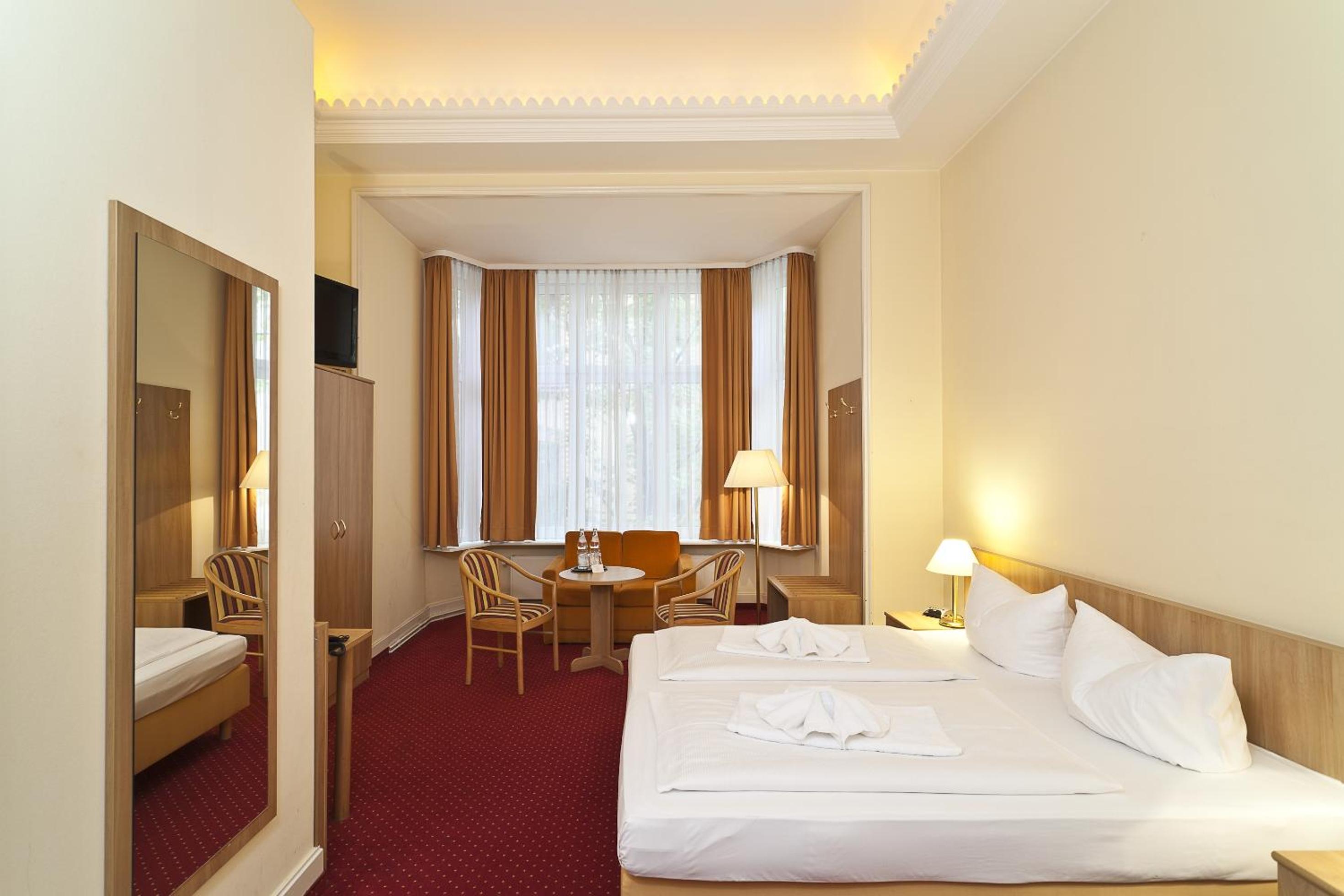 Standard Double Room photo 1