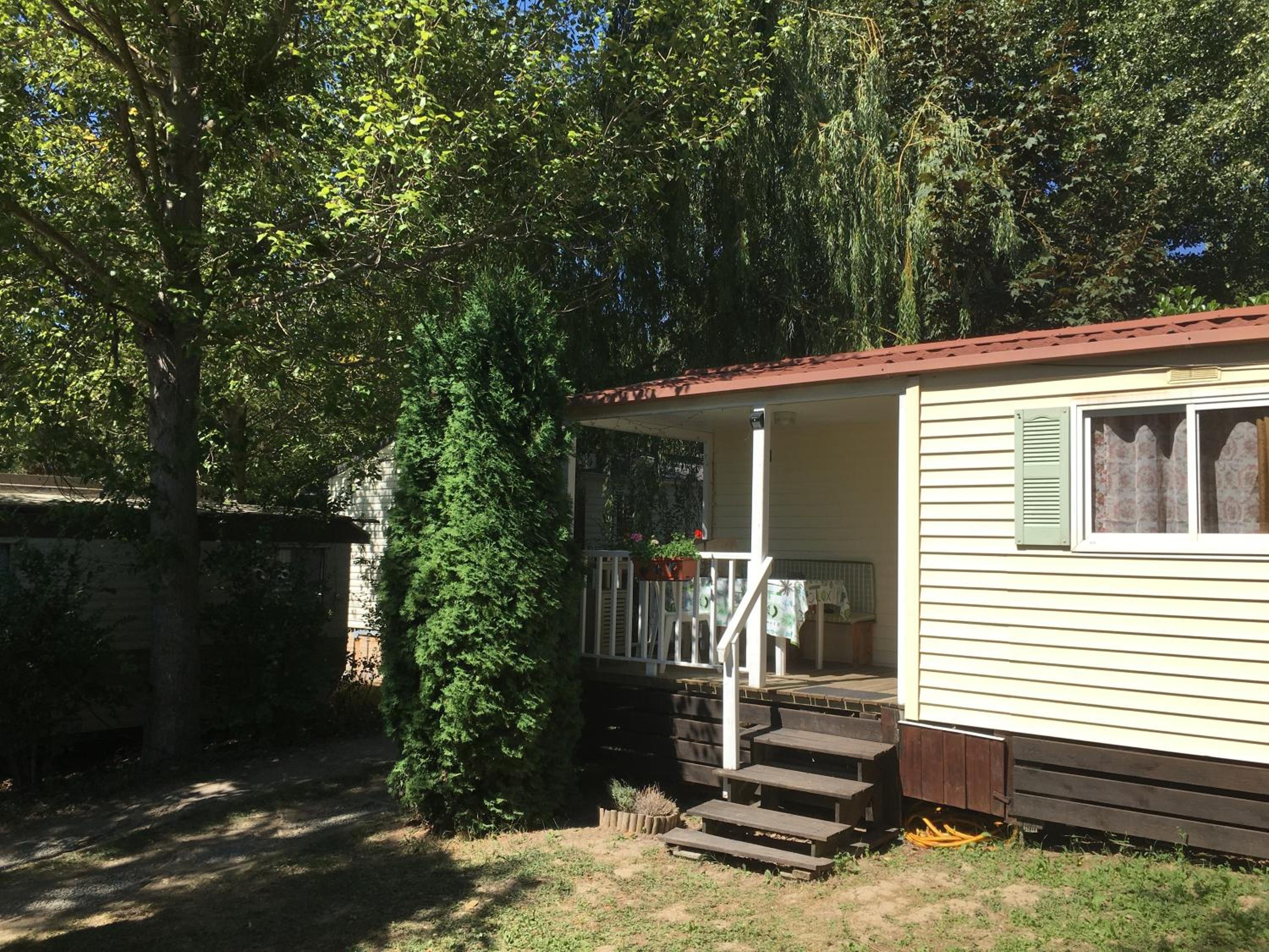 Mobile Home photo 2
