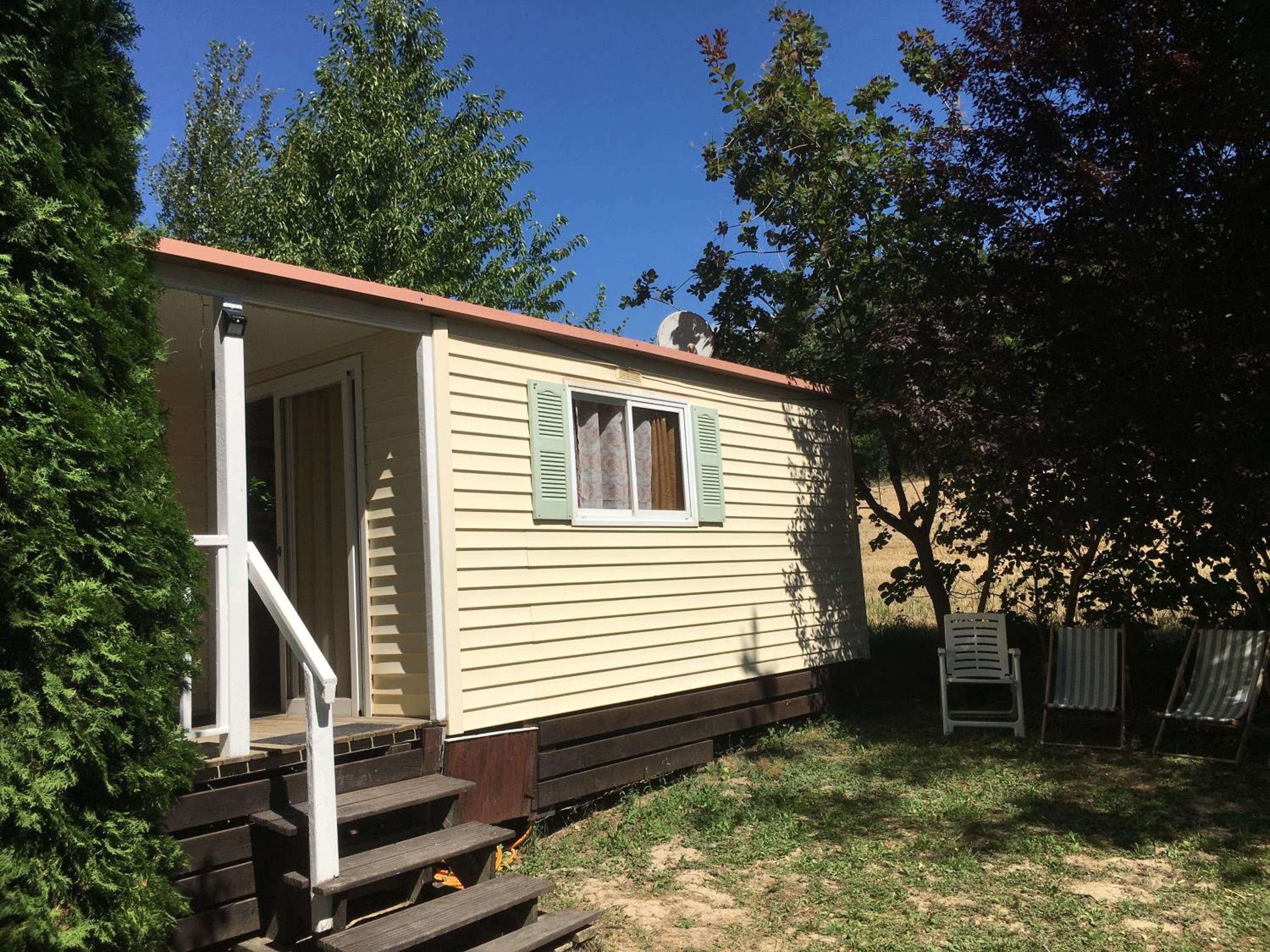 Mobile Home photo 3