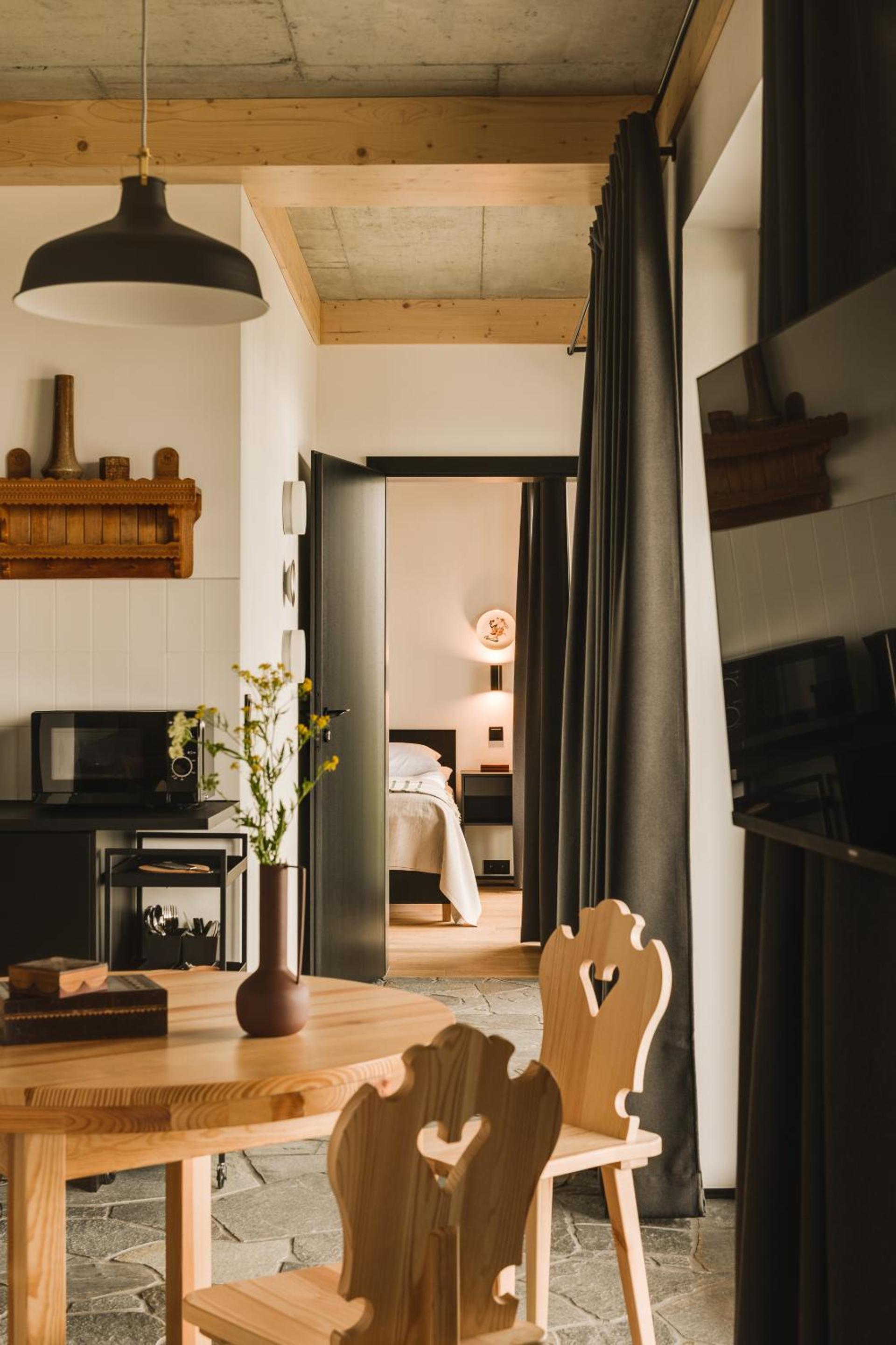 Apartment photo 2