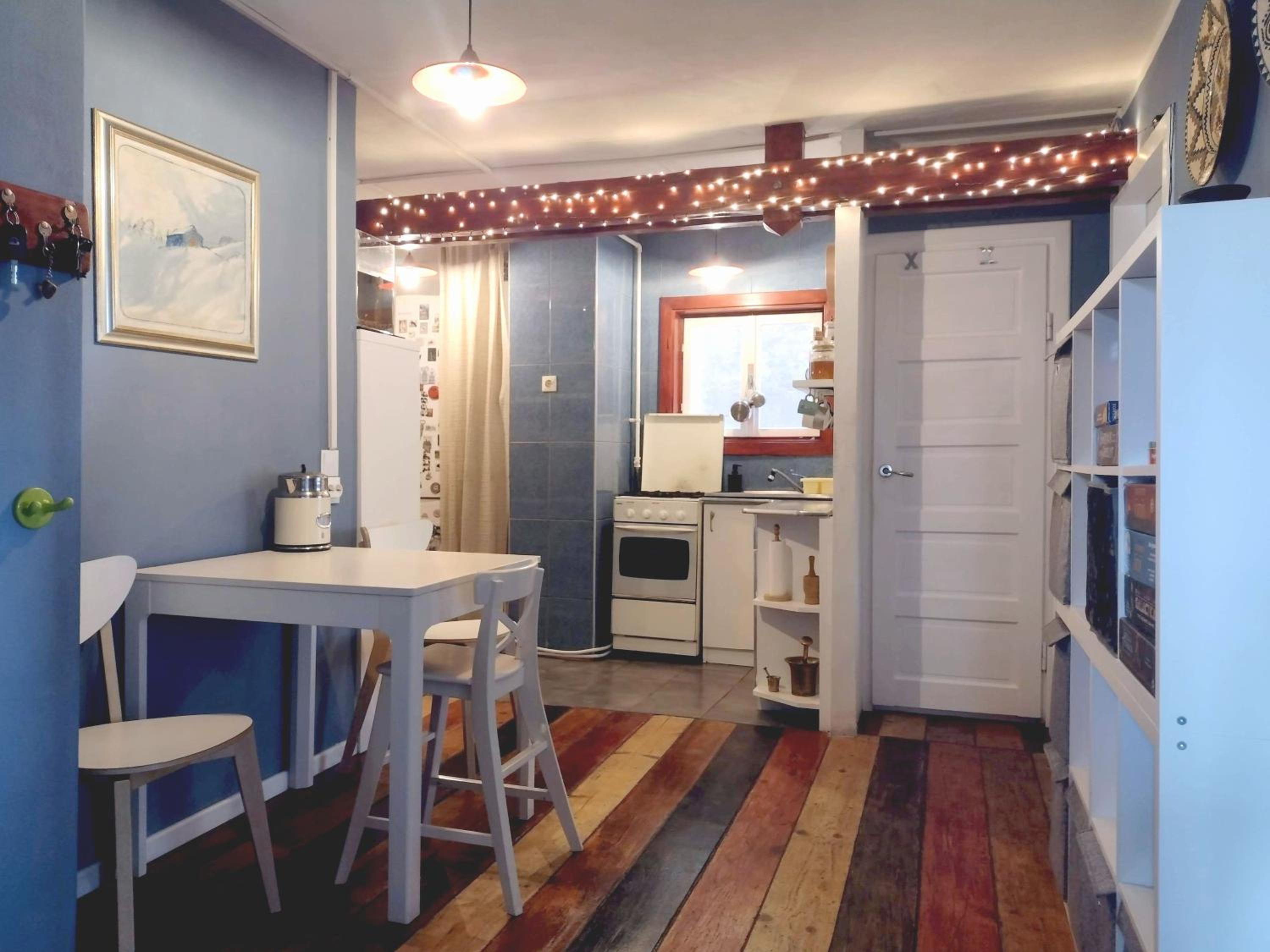 Two-Bedroom Apartment - Photo 3