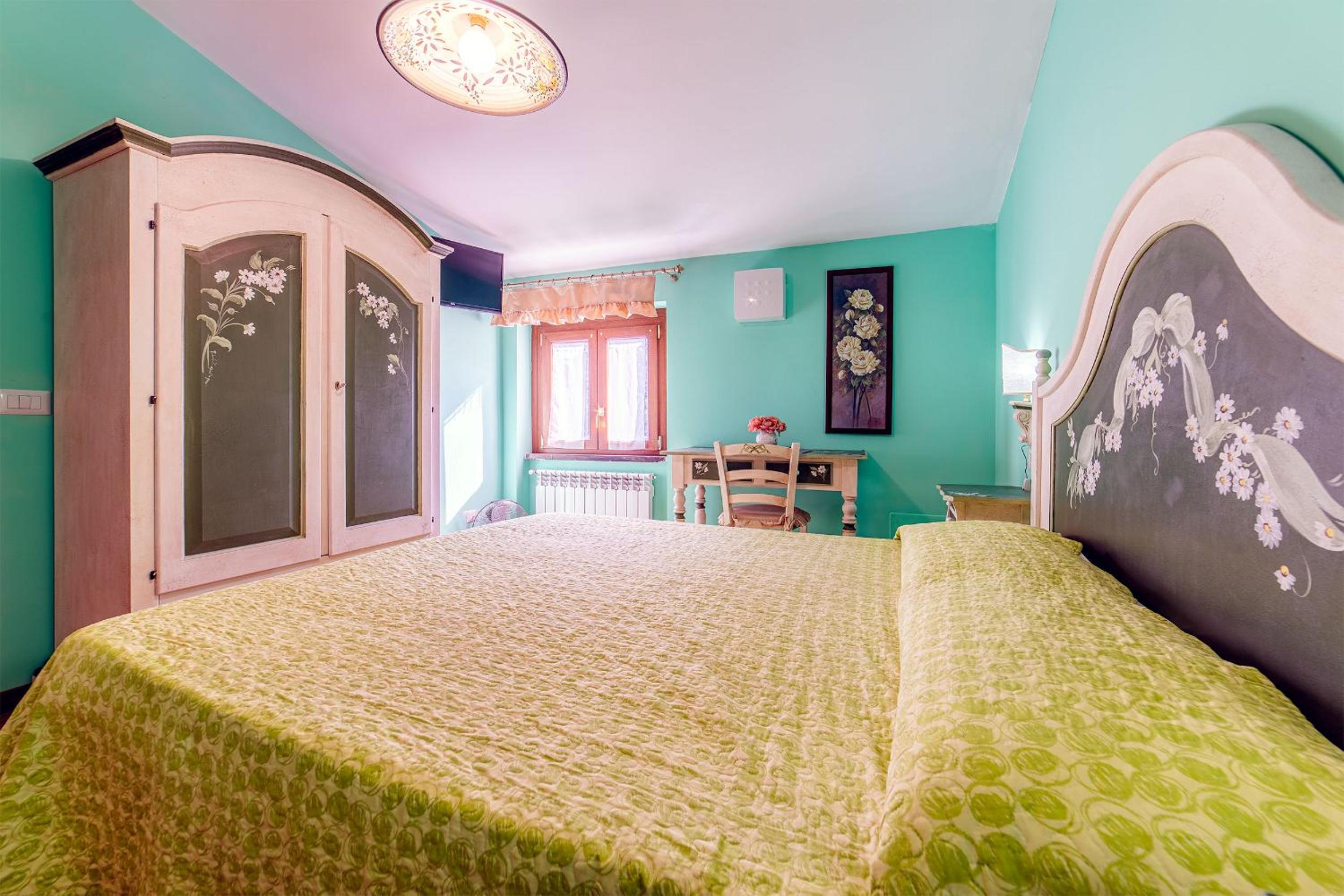 Double Room - Photo 2