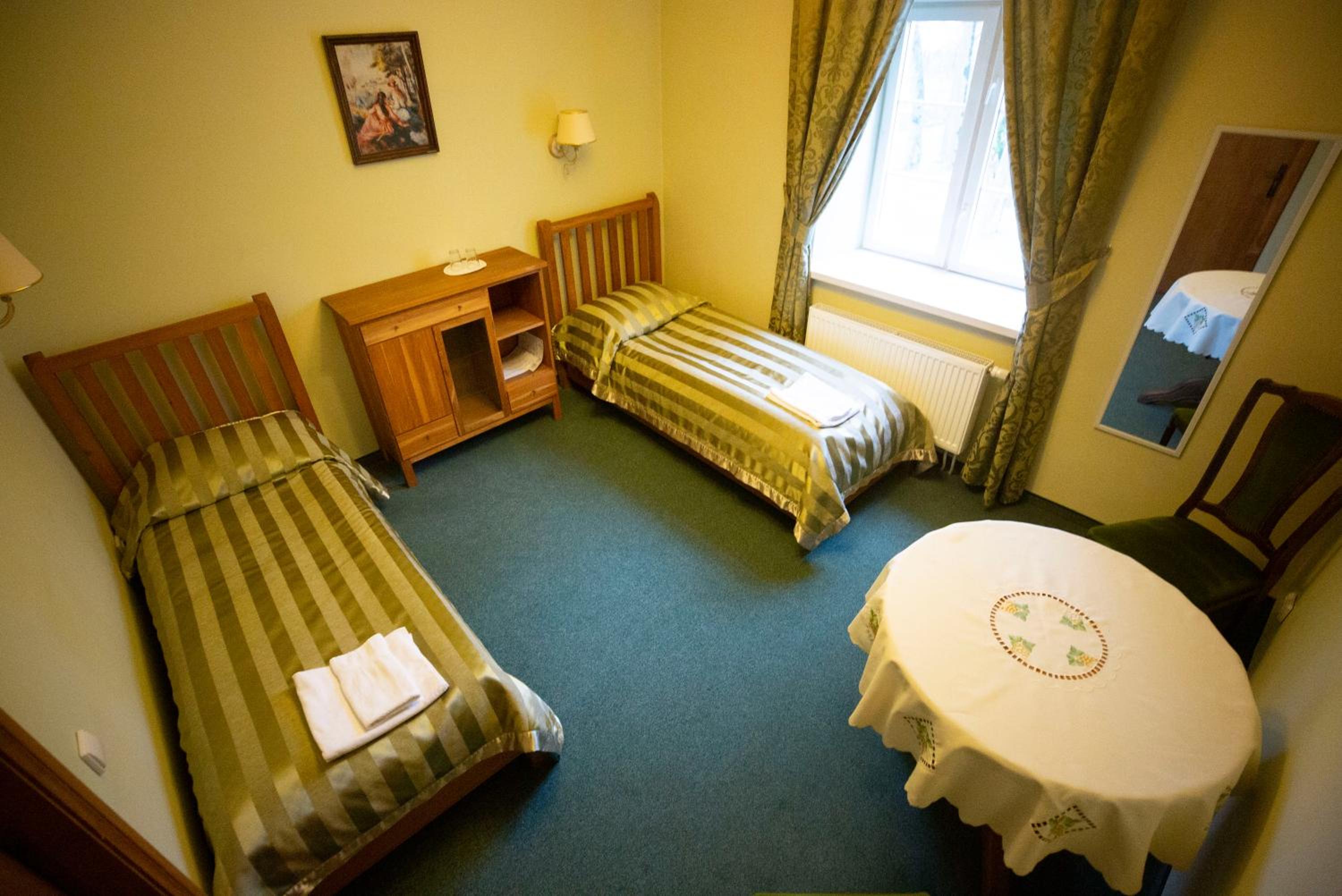 Quadruple Room with Garden View - Photo 2