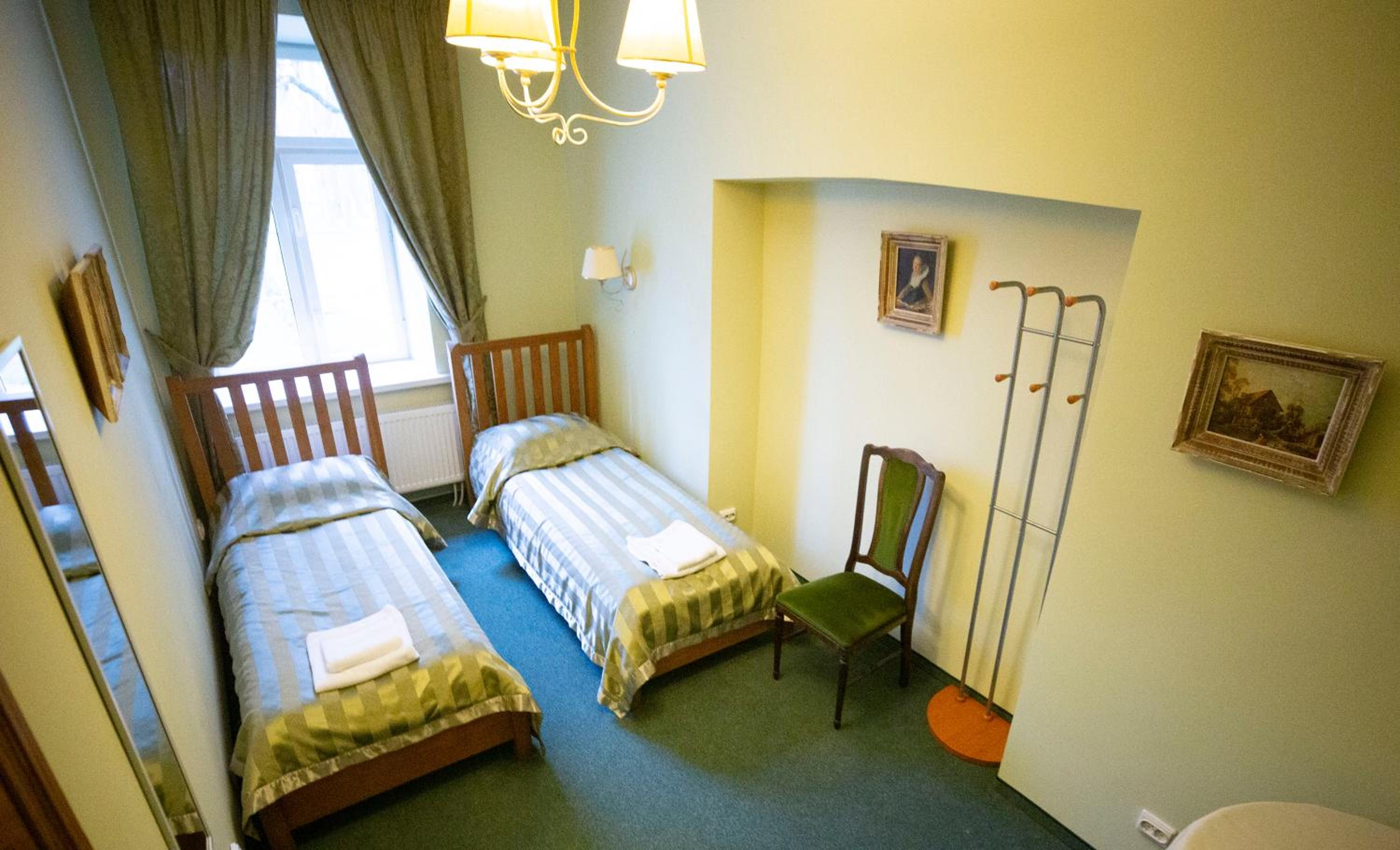 Quadruple Room with Garden View - Photo 3