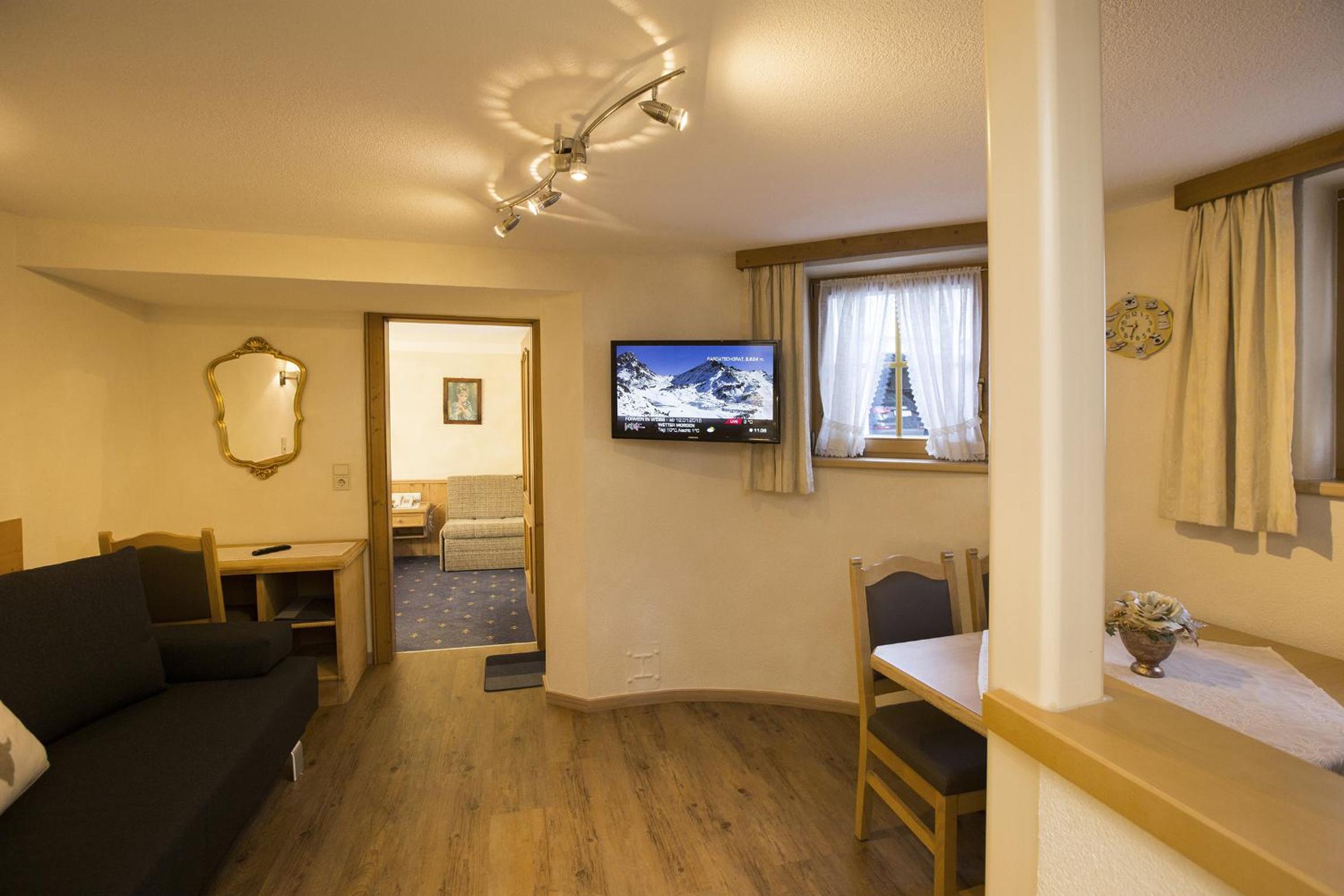 One-Bedroom Apartment (4 Adults)
