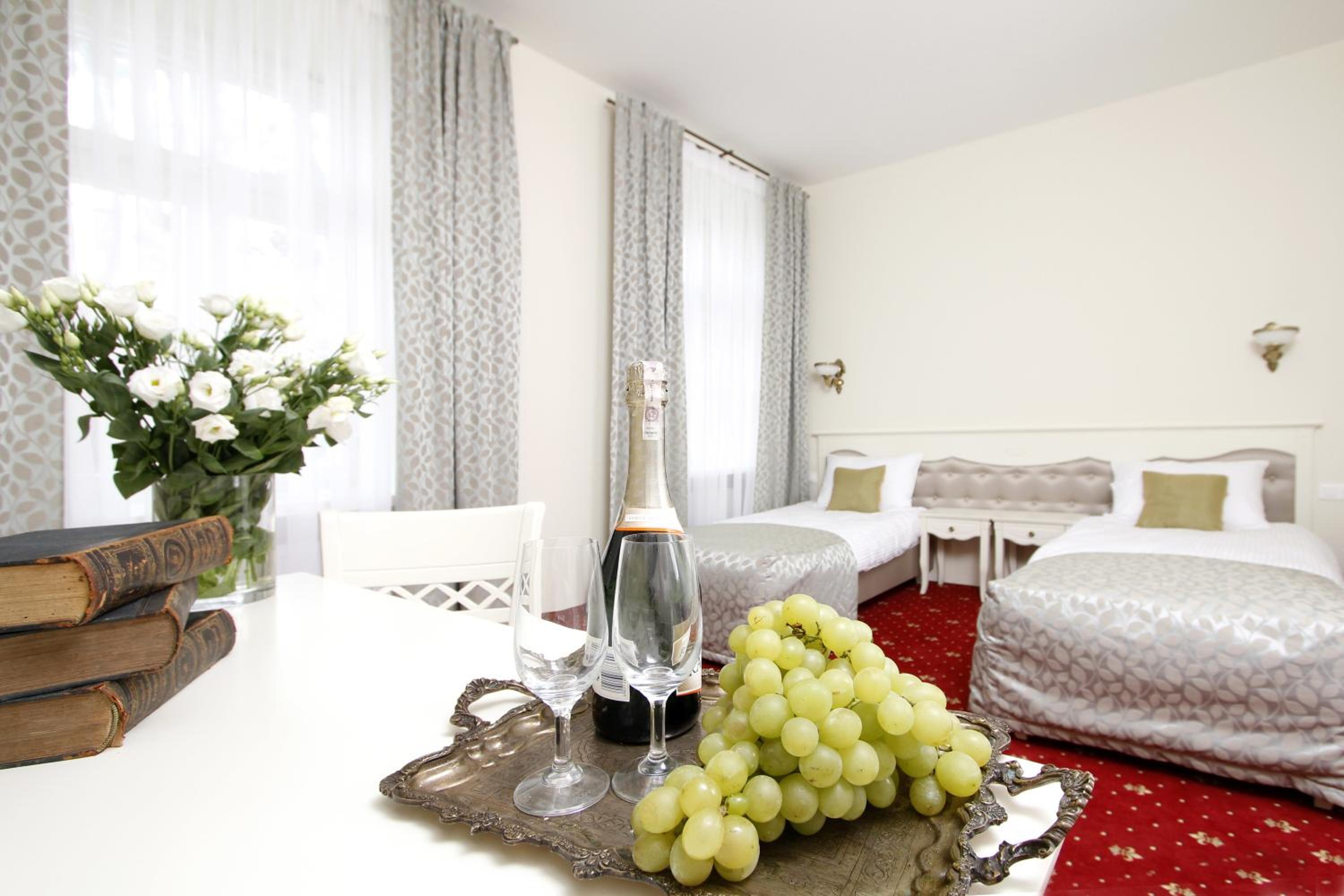 Double Room with Garden View - Photo 5