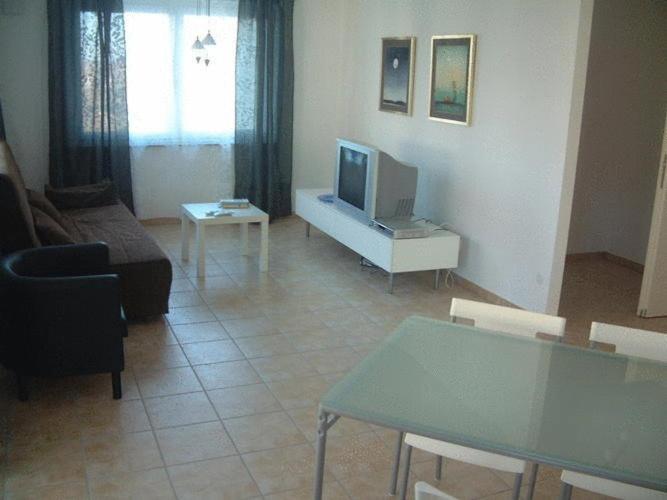 Apartment (4 Adults) - Photo 2