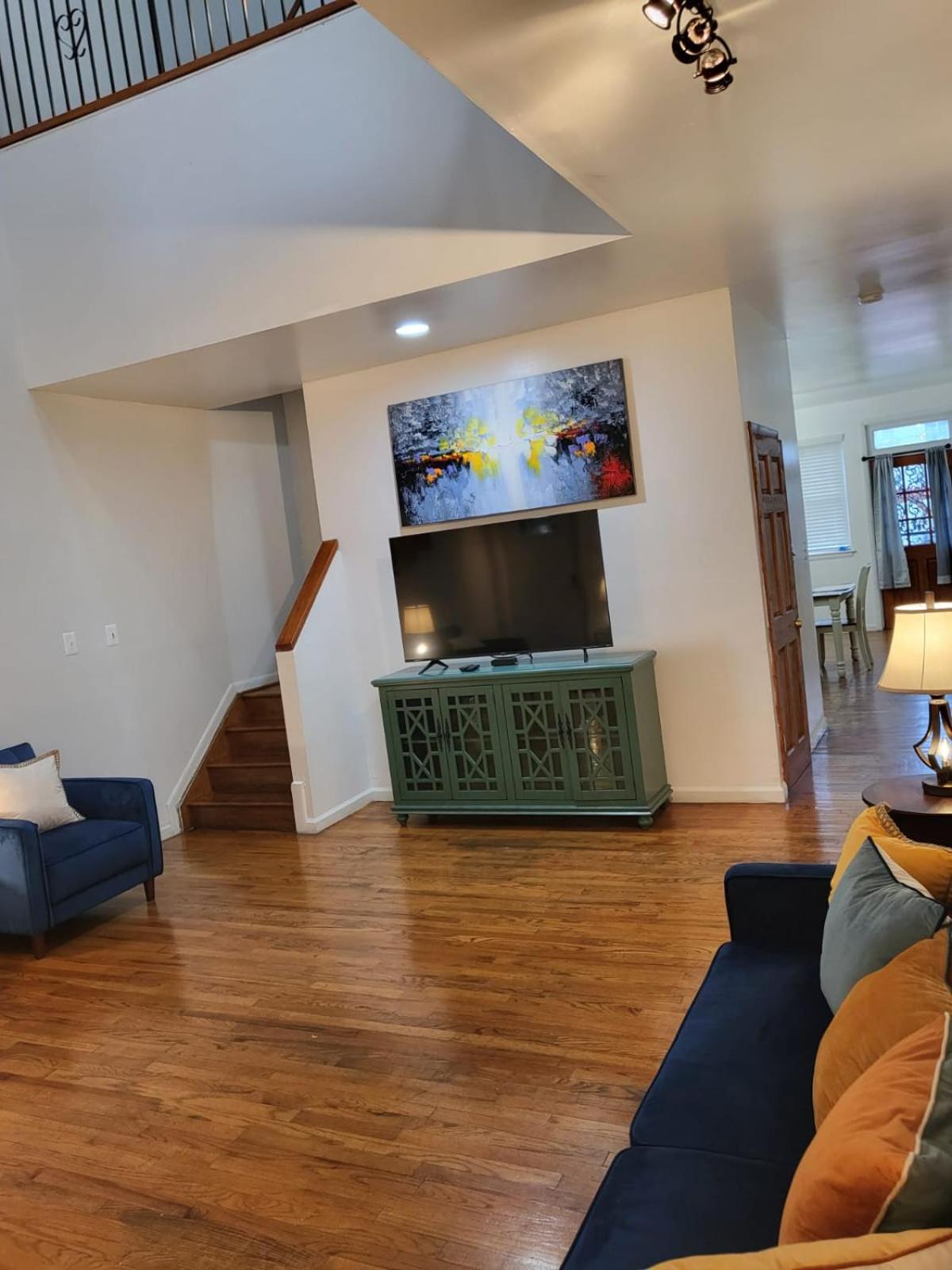 Four-Bedroom House - Photo 23