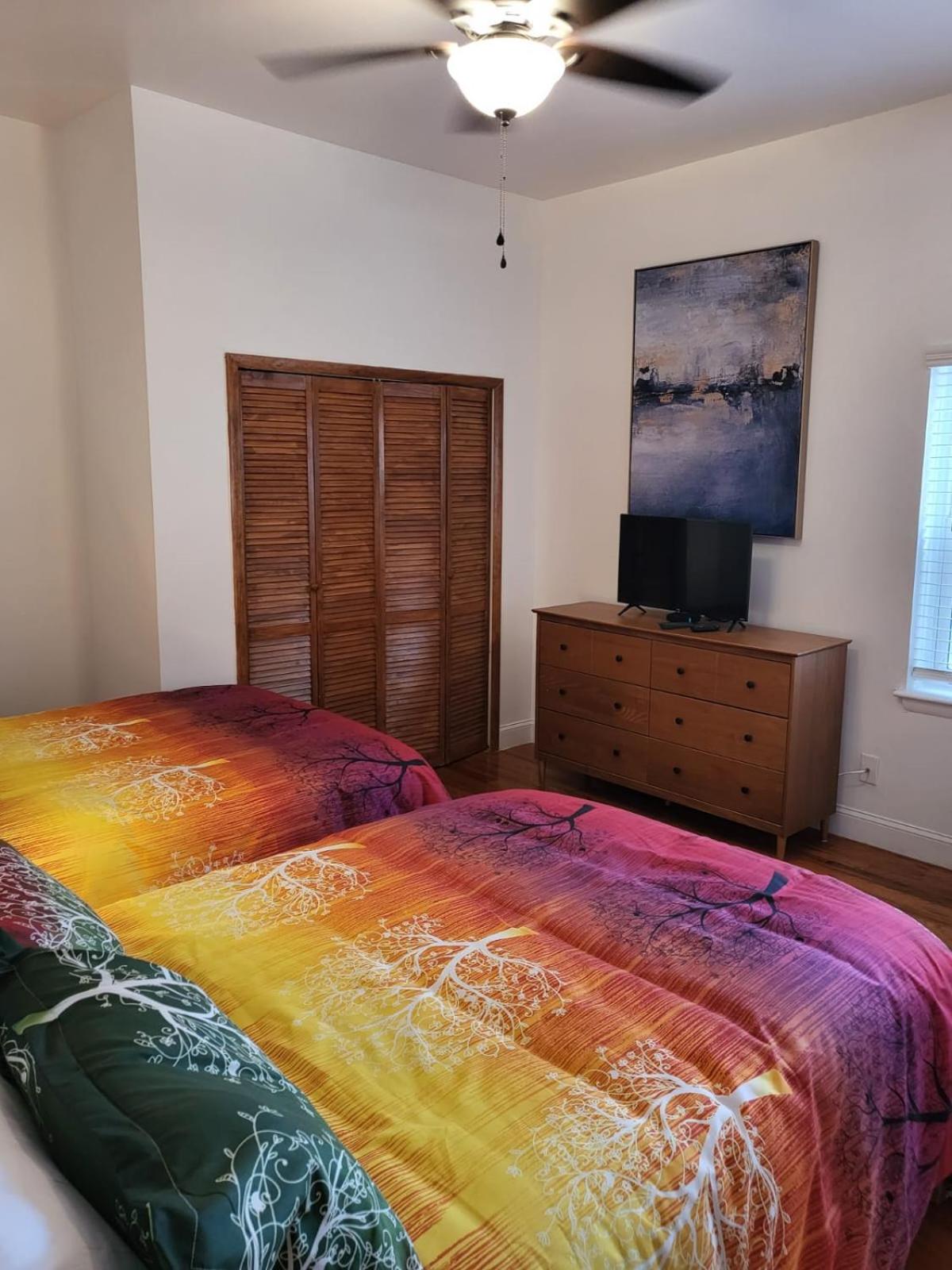 Four-Bedroom House - Photo 20