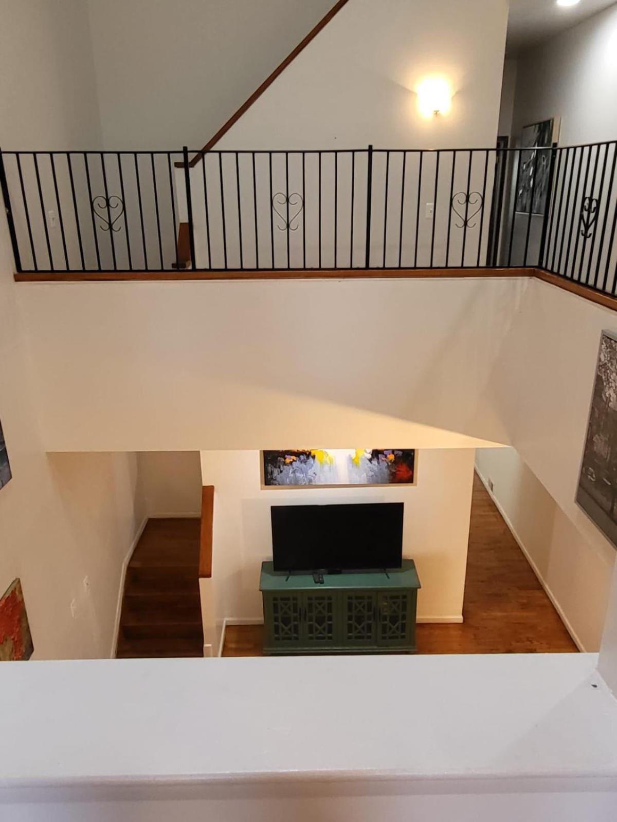 Four-Bedroom House - Photo 15