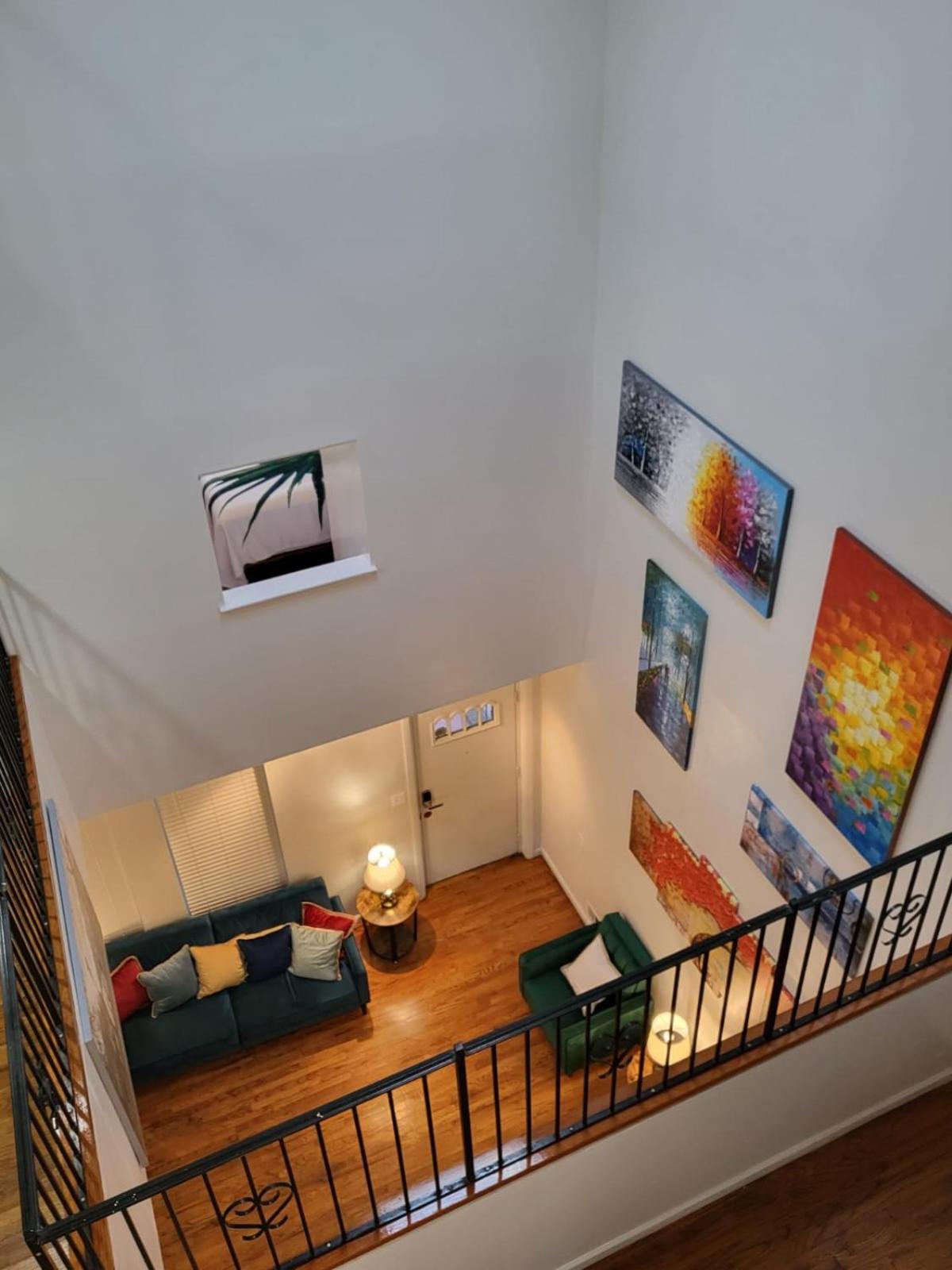 Four-Bedroom House - Photo 36