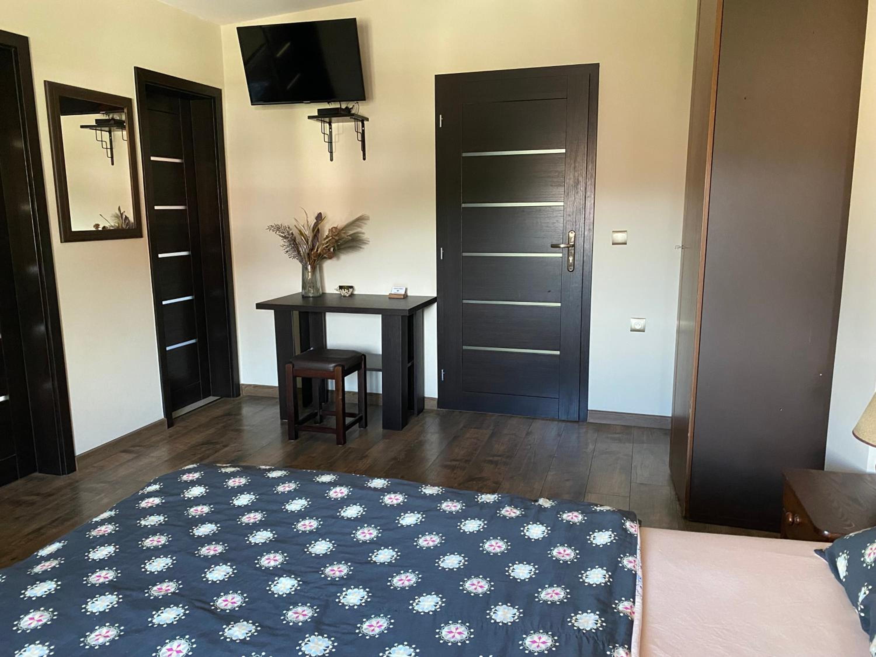 Deluxe King Room photo 2