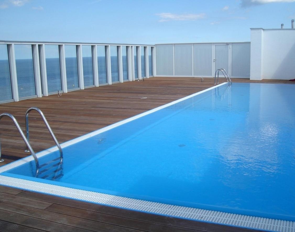 Apartment with Balcony - Photo 8