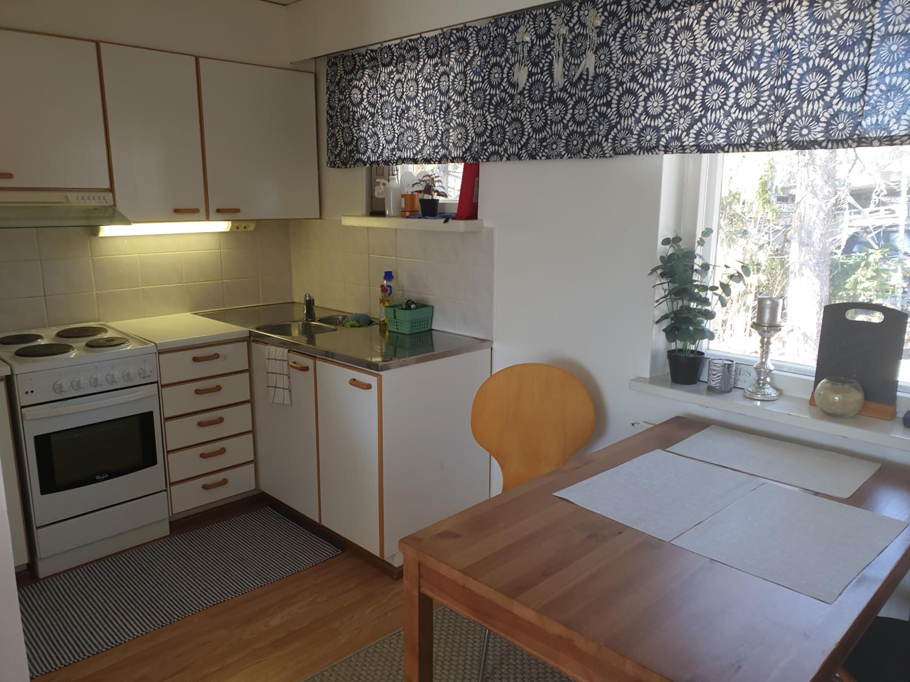 One-Bedroom Apartment - Photo 1