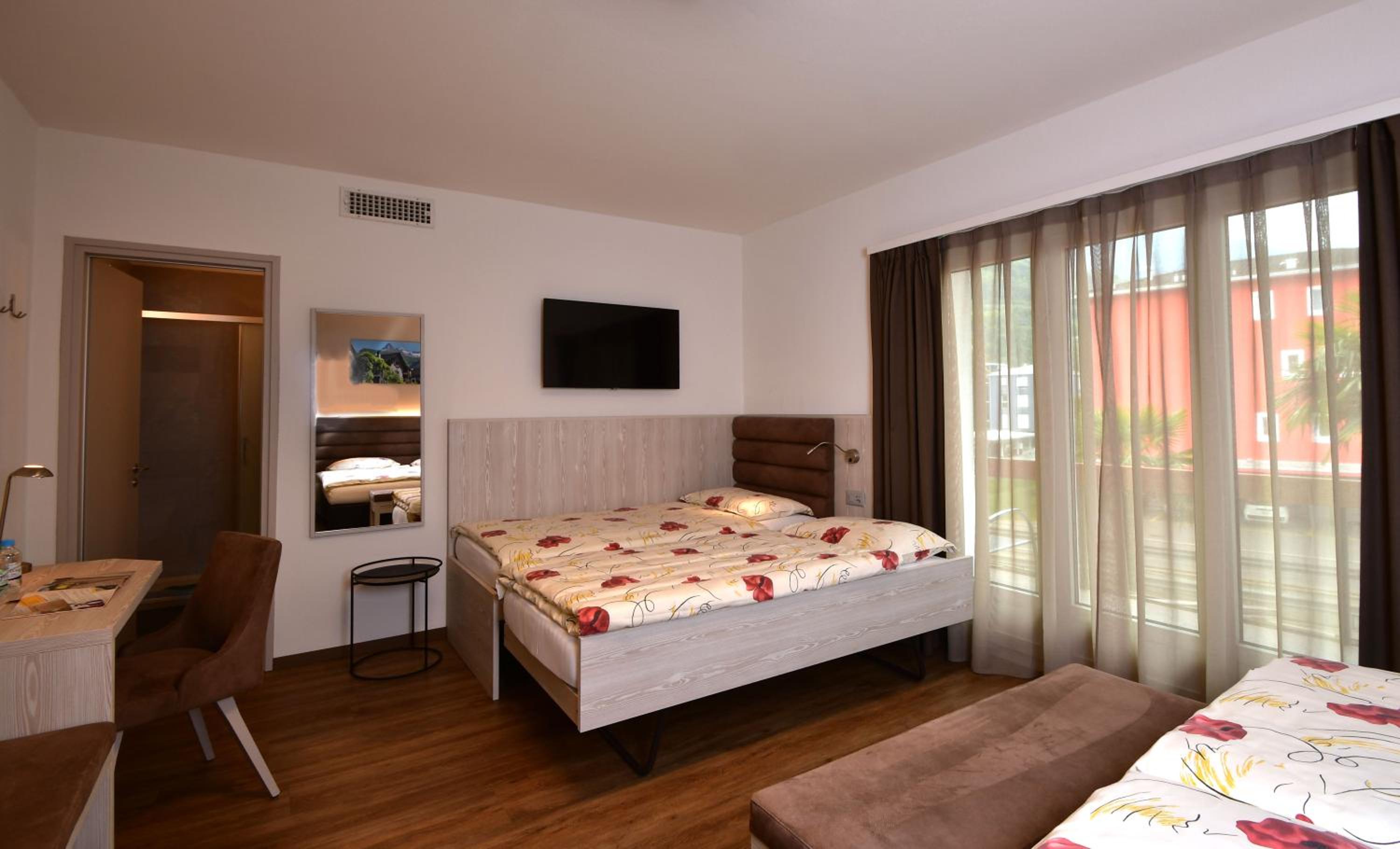 Modern Quadruple Room - Photo 4