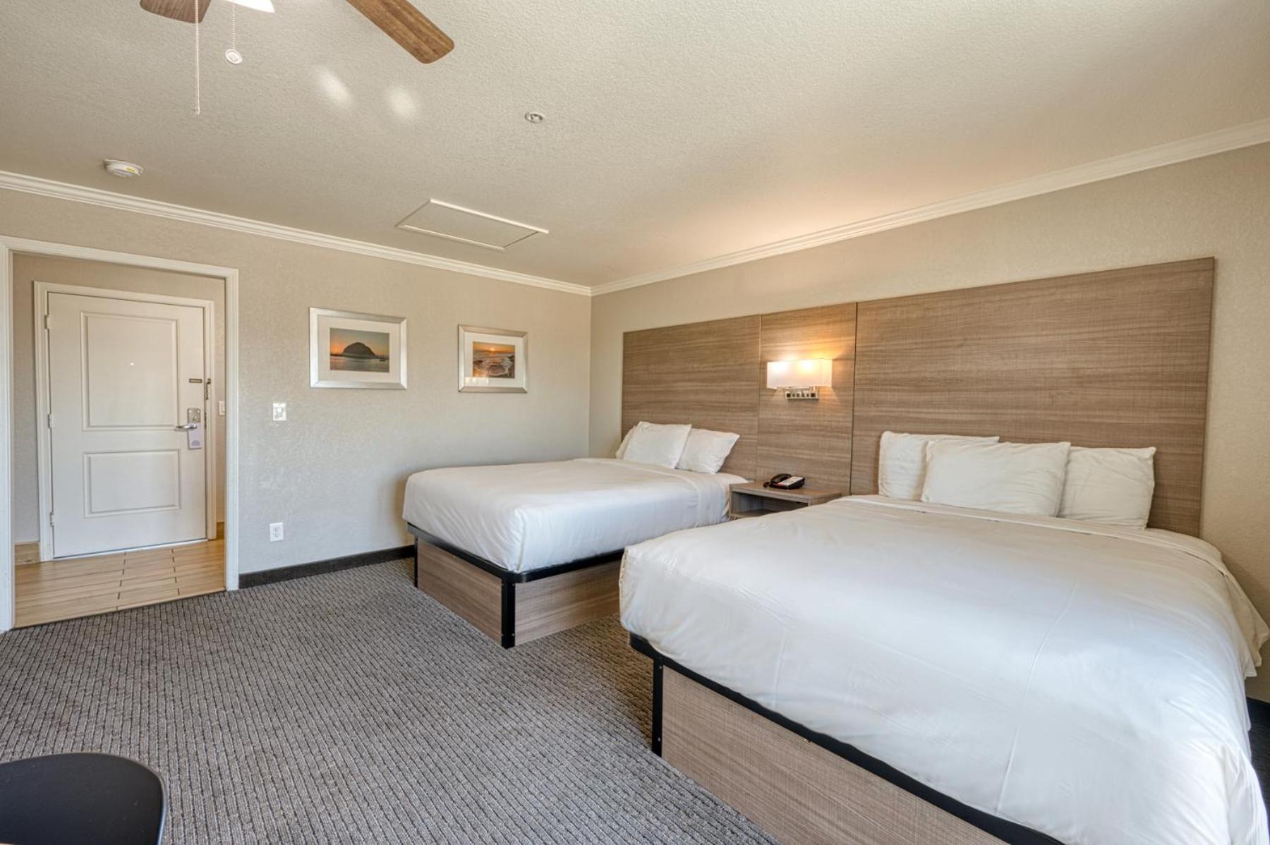 Deluxe Queen Room with Two Queen Beds and Ocean View - Non-Smoking - Photo 4