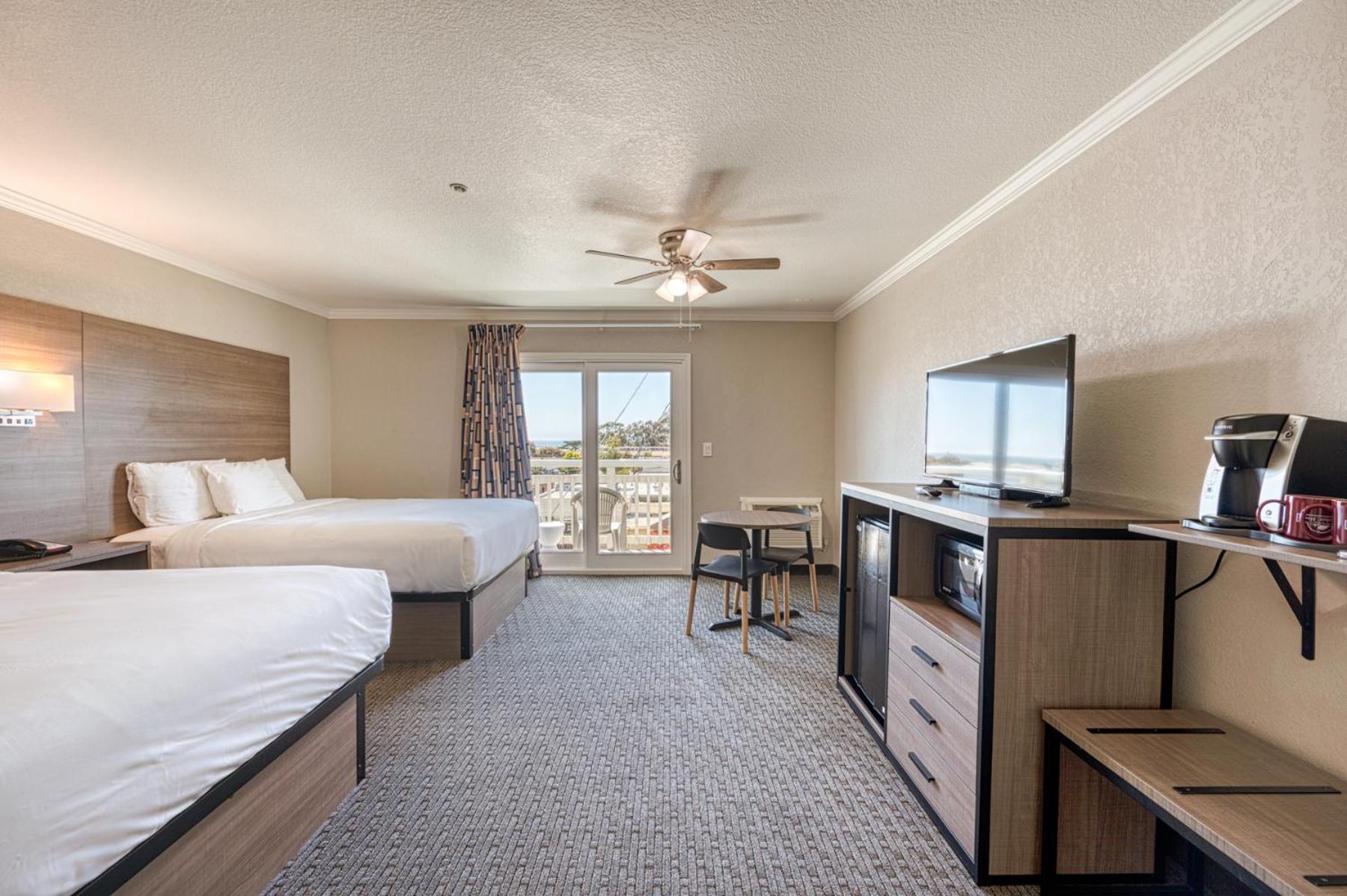 Deluxe Queen Room with Two Queen Beds and Ocean View - Non-Smoking - Photo 1