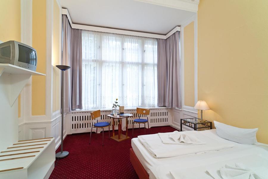 Standard Double Room photo 2