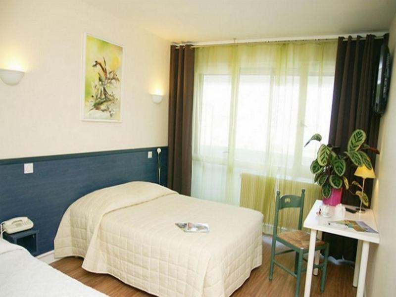Classic Triple Room - Photo 1