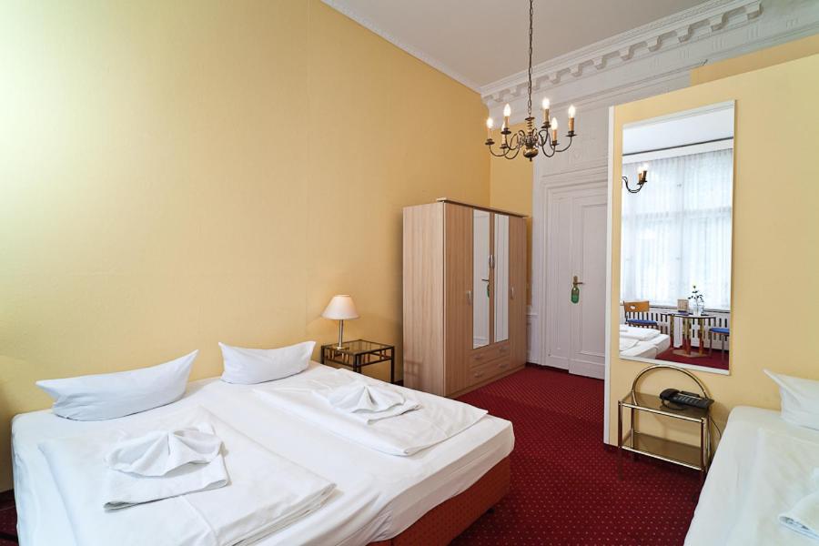 Standard Double Room photo 3
