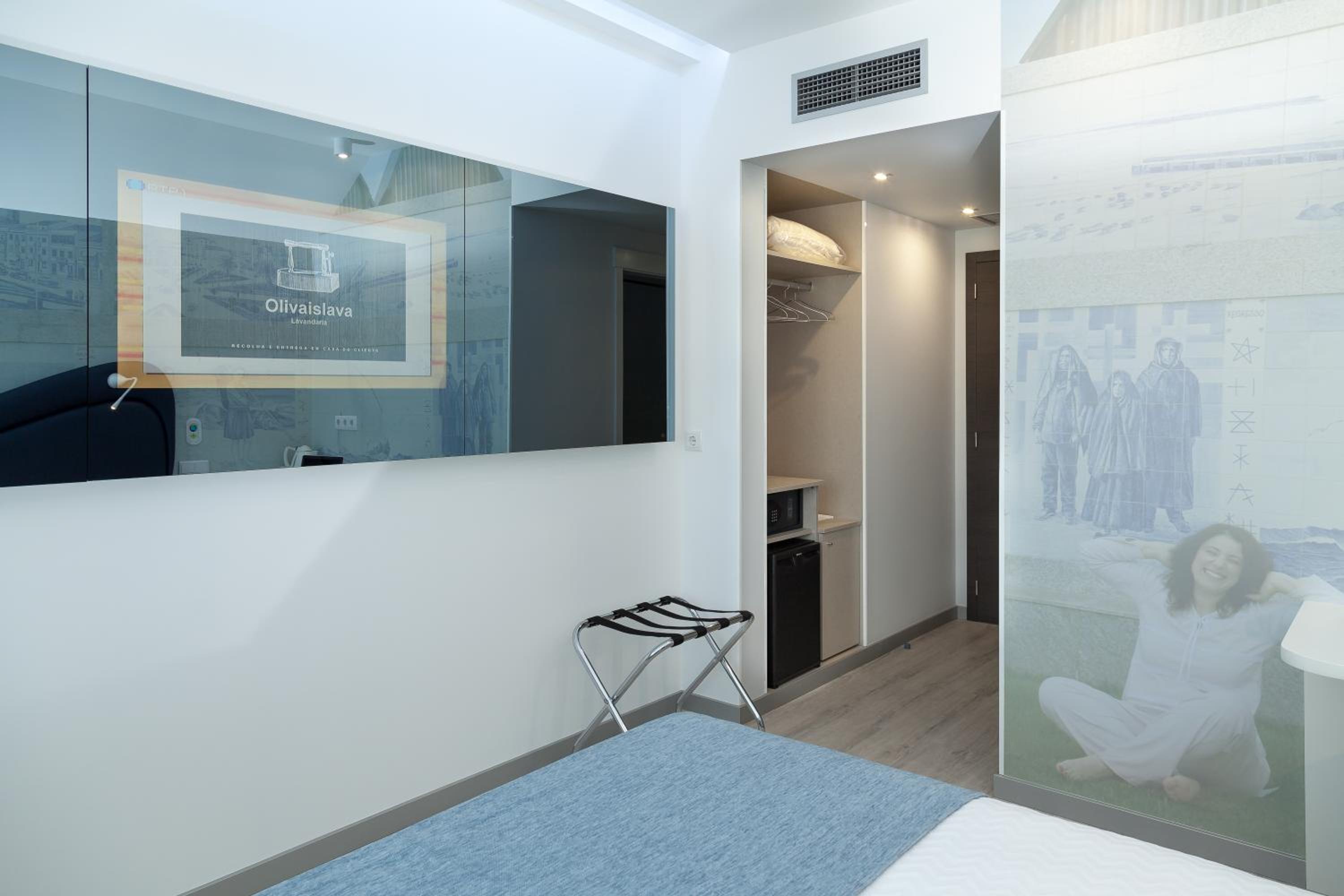 Deluxe Double Room - Photo 9