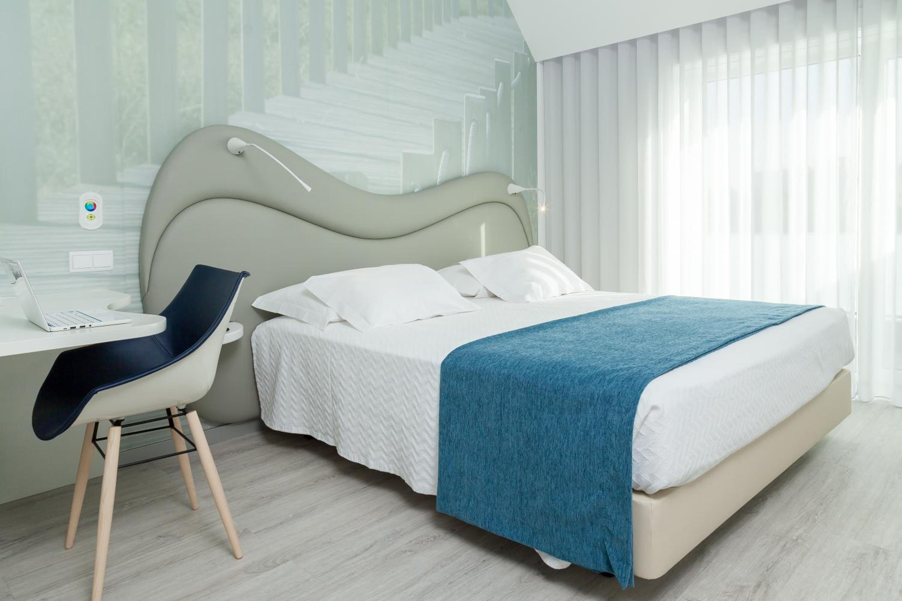 Deluxe Double Room - Photo 4