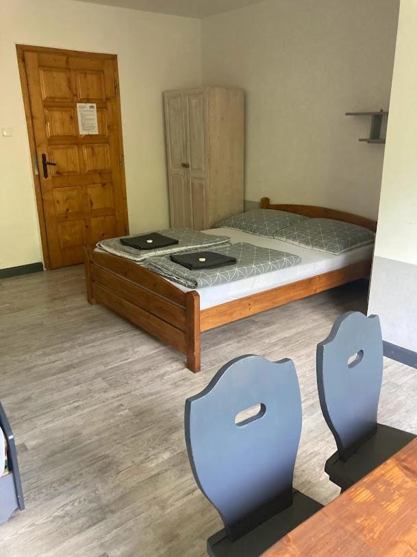 Quadruple Room with Bathroom - Photo 1