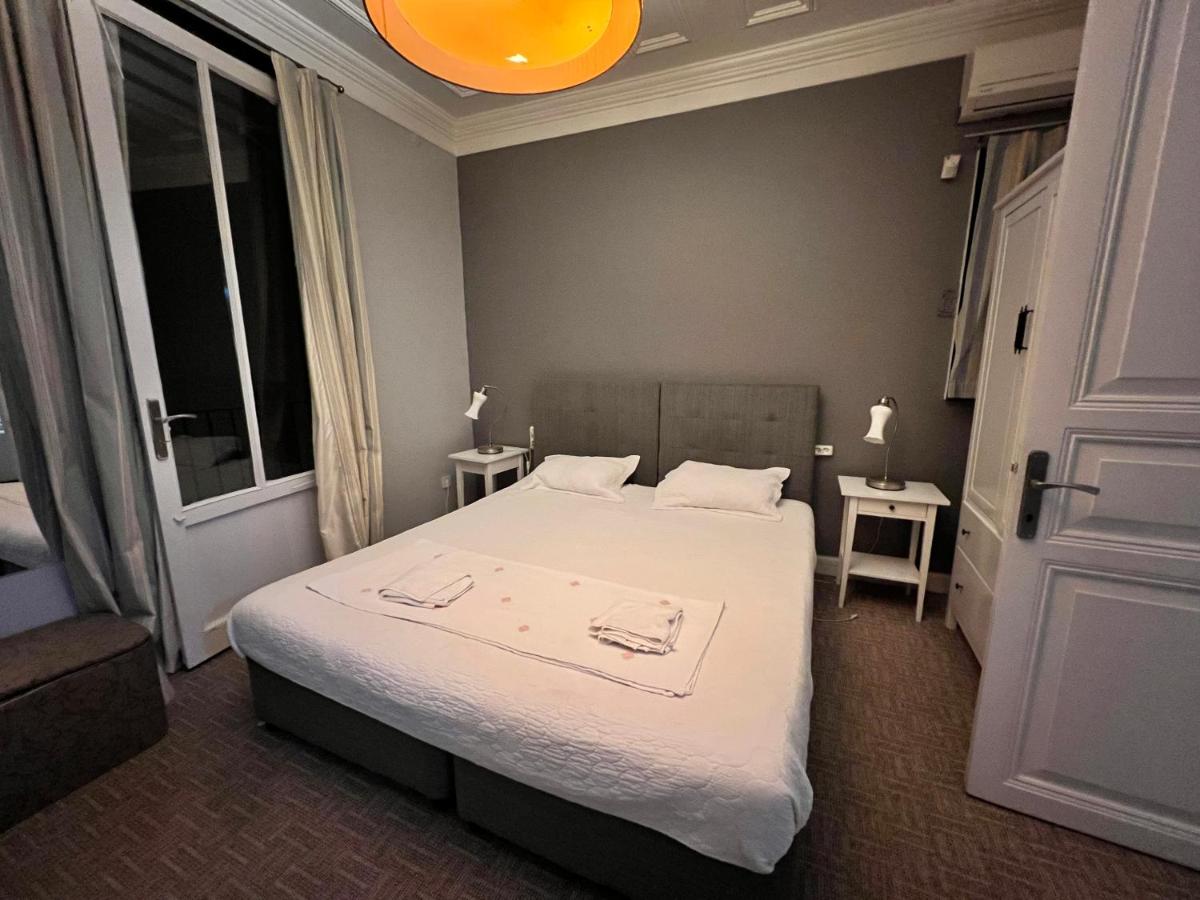 King Suite with Balcony photo 3