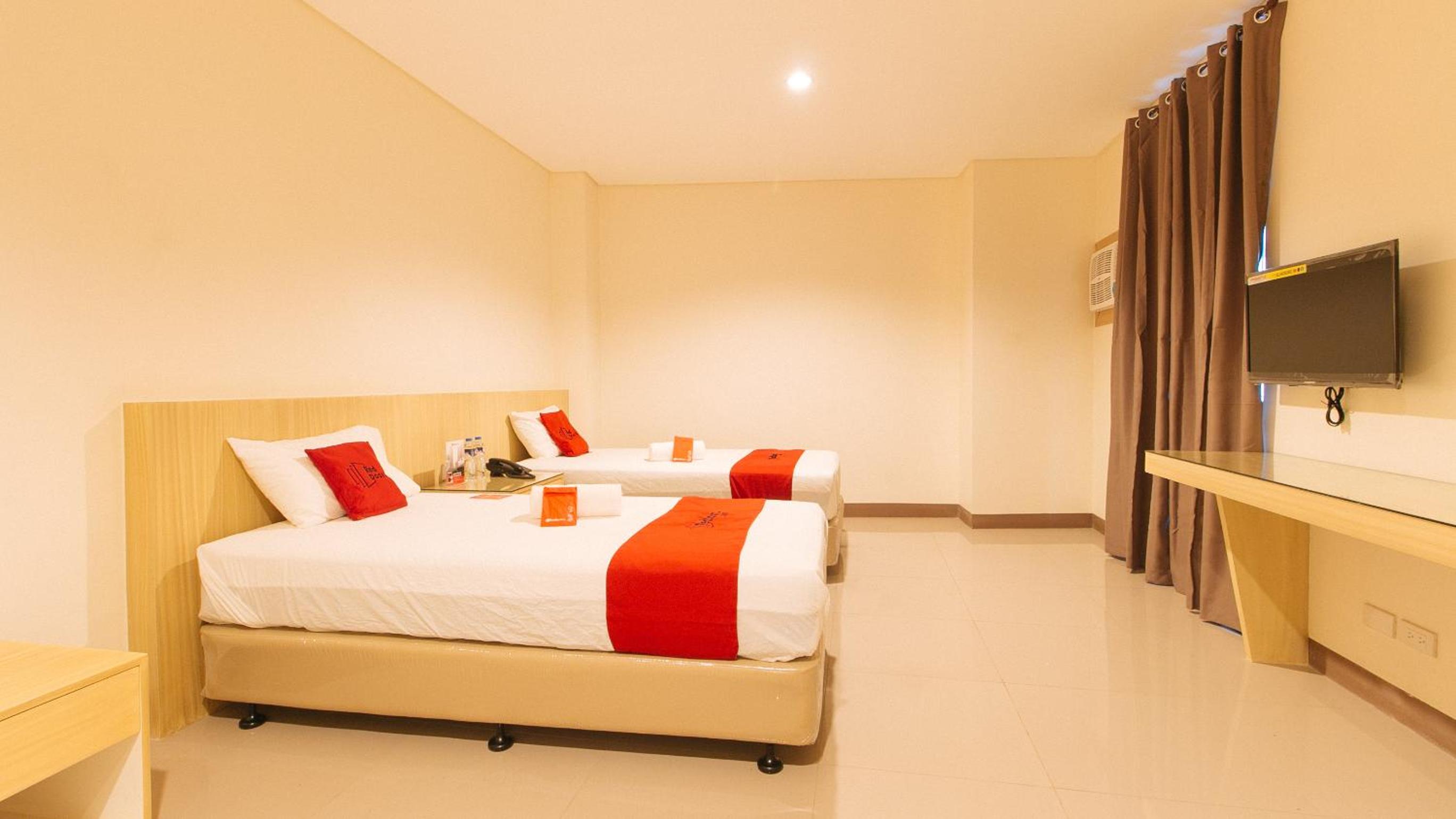 Deluxe Twin Room - Photo 8