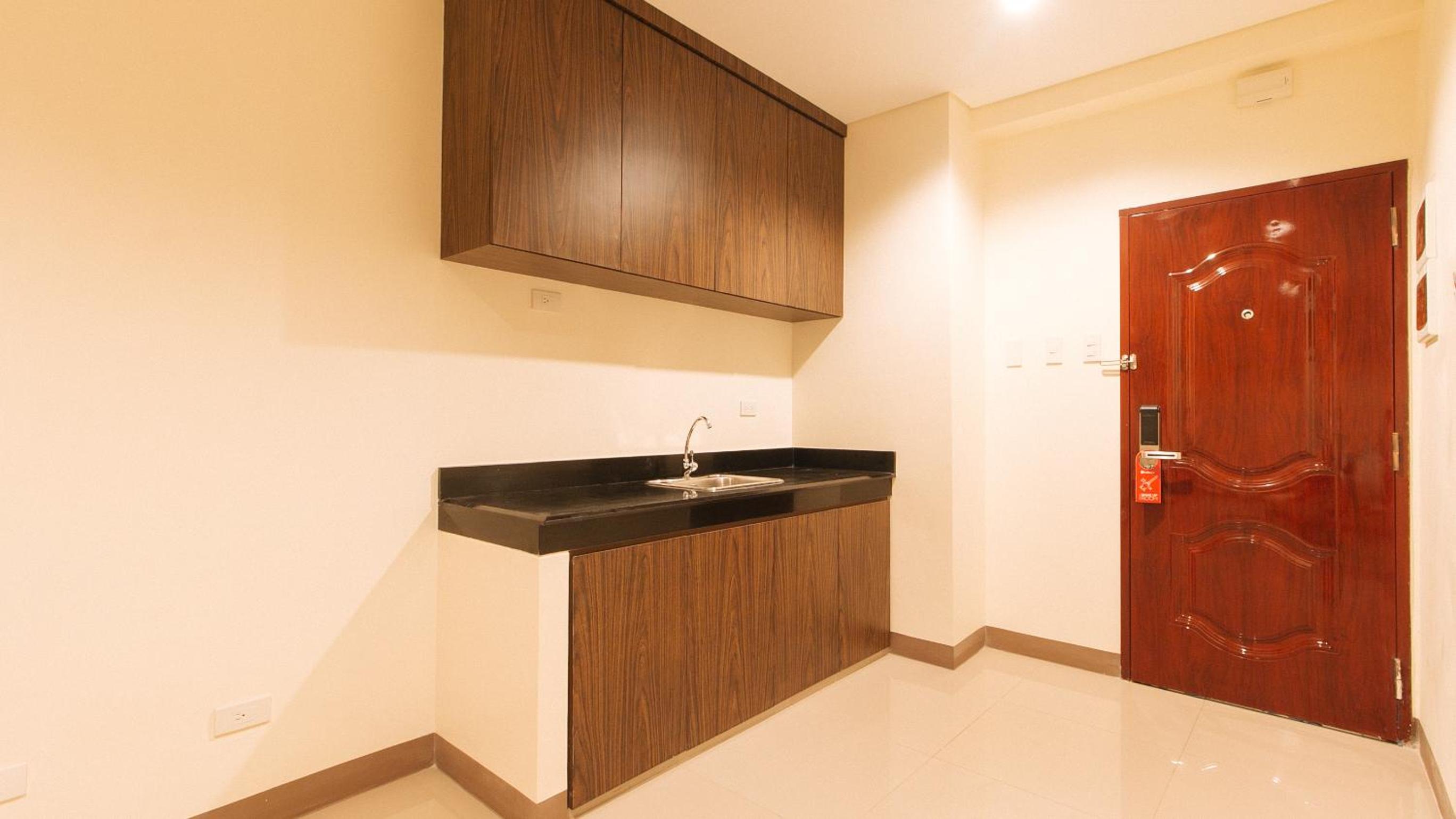 Deluxe Twin Room - Photo 11