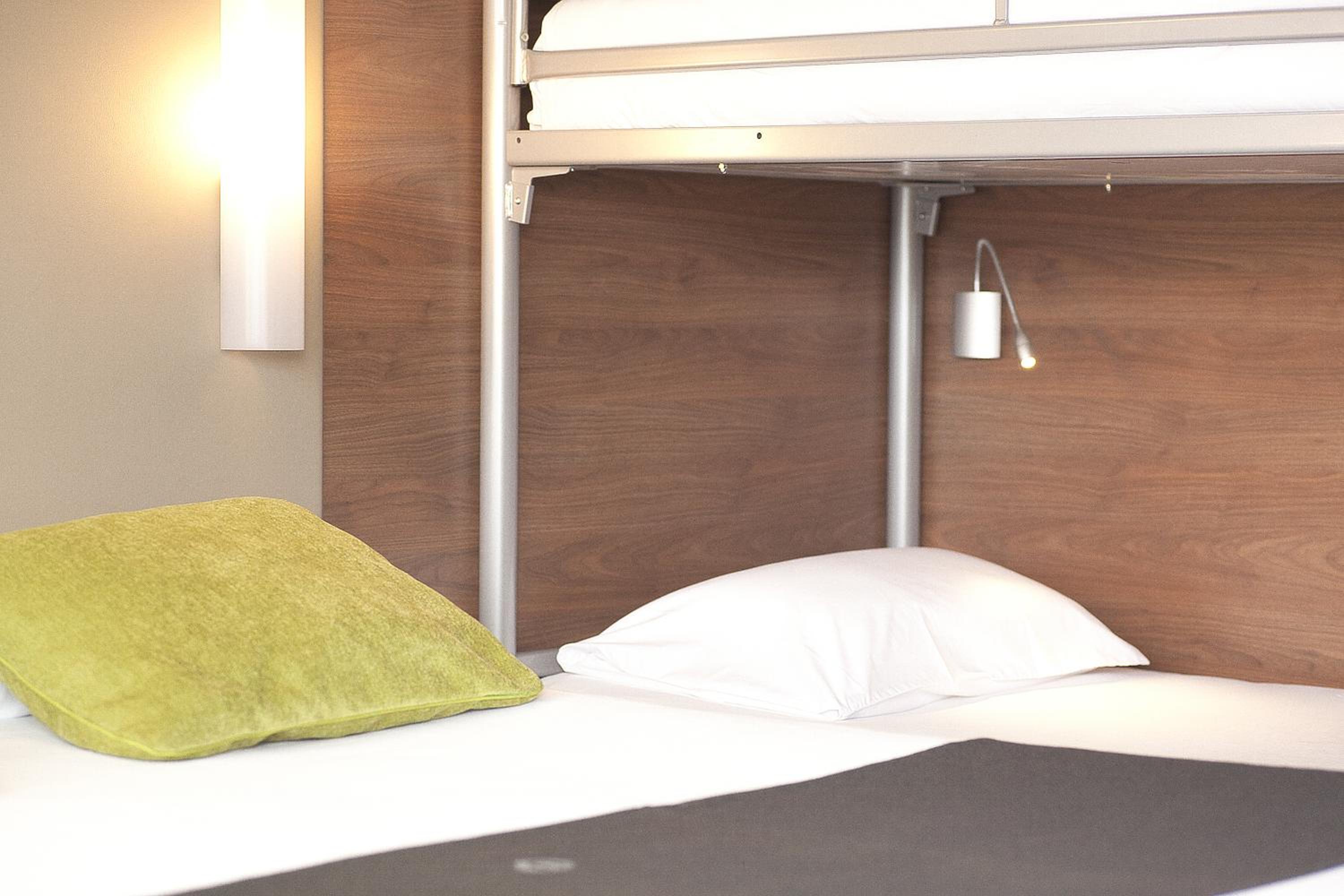 Standard Quadruple Room photo 2