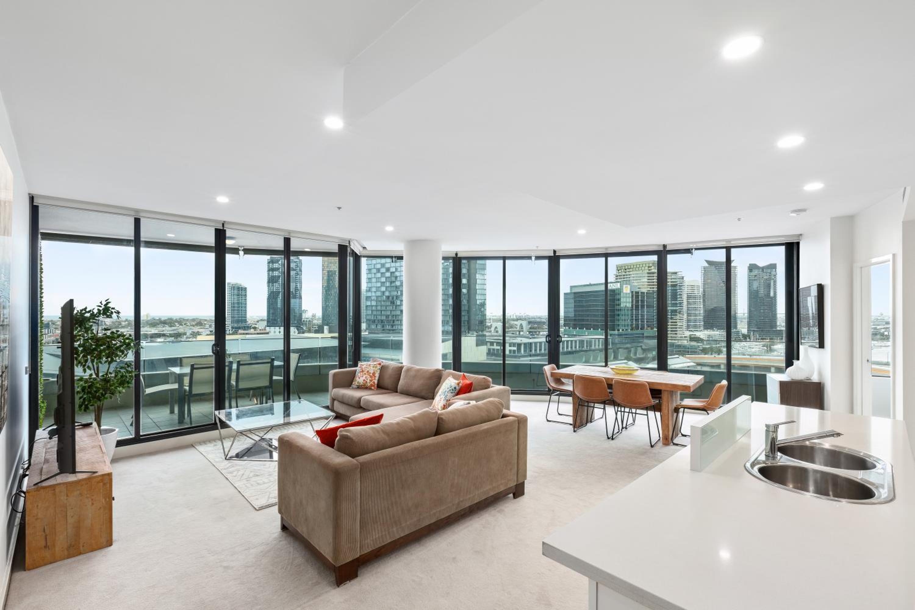 Three-Bedroom Executive Apartment River View