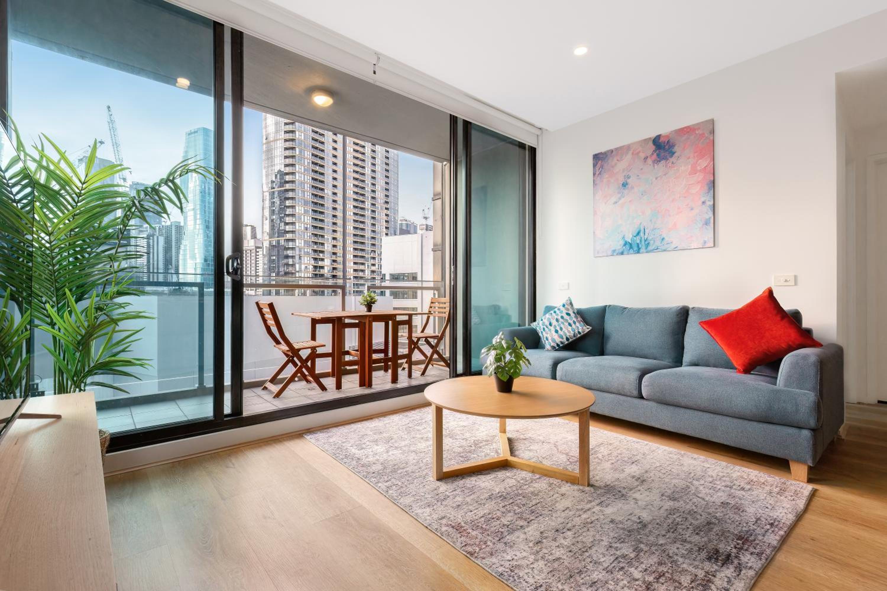 Three-Bedroom Apartment thumbnail 6