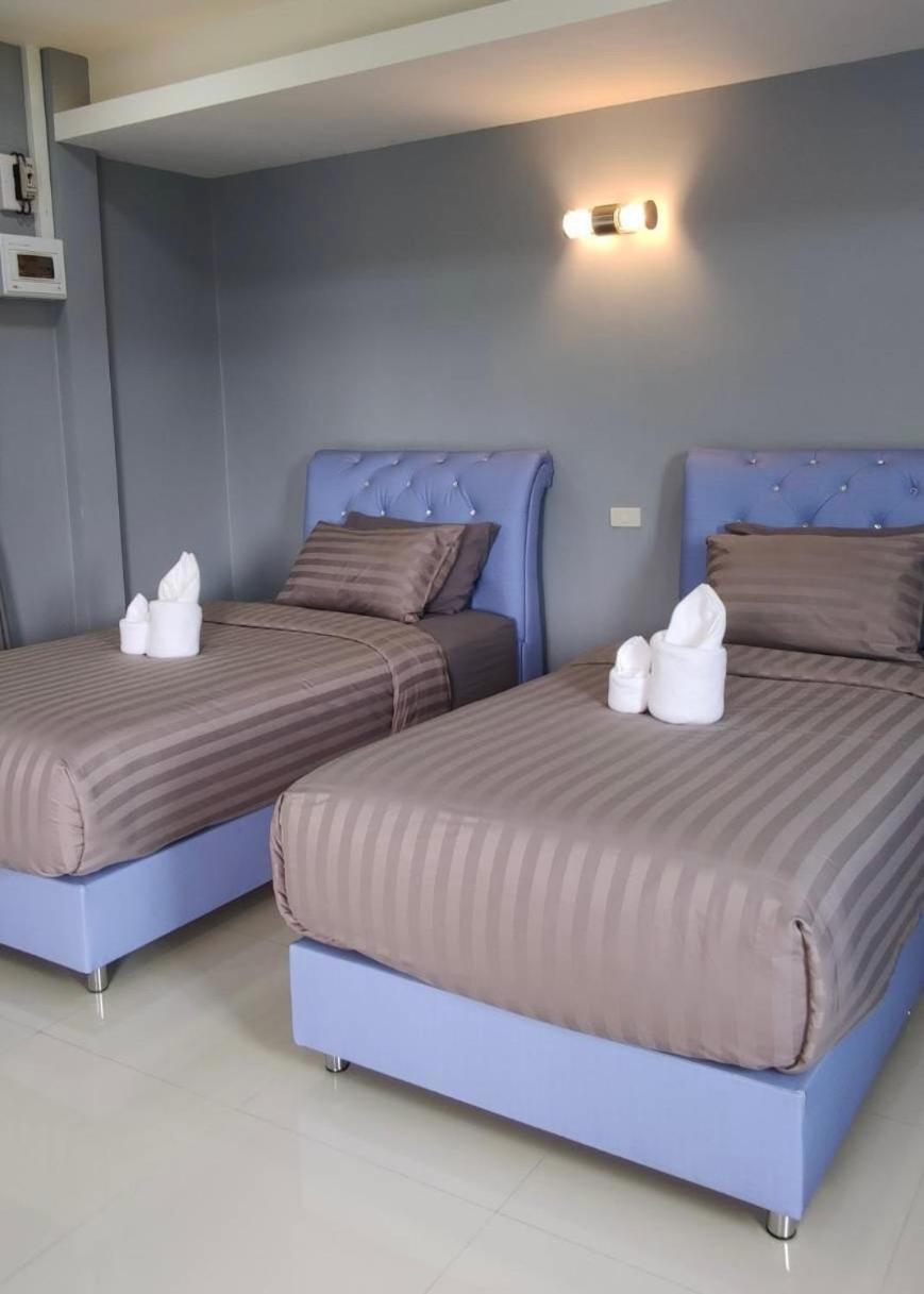 Deluxe Double or Twin Room with Balcony - Photo 6