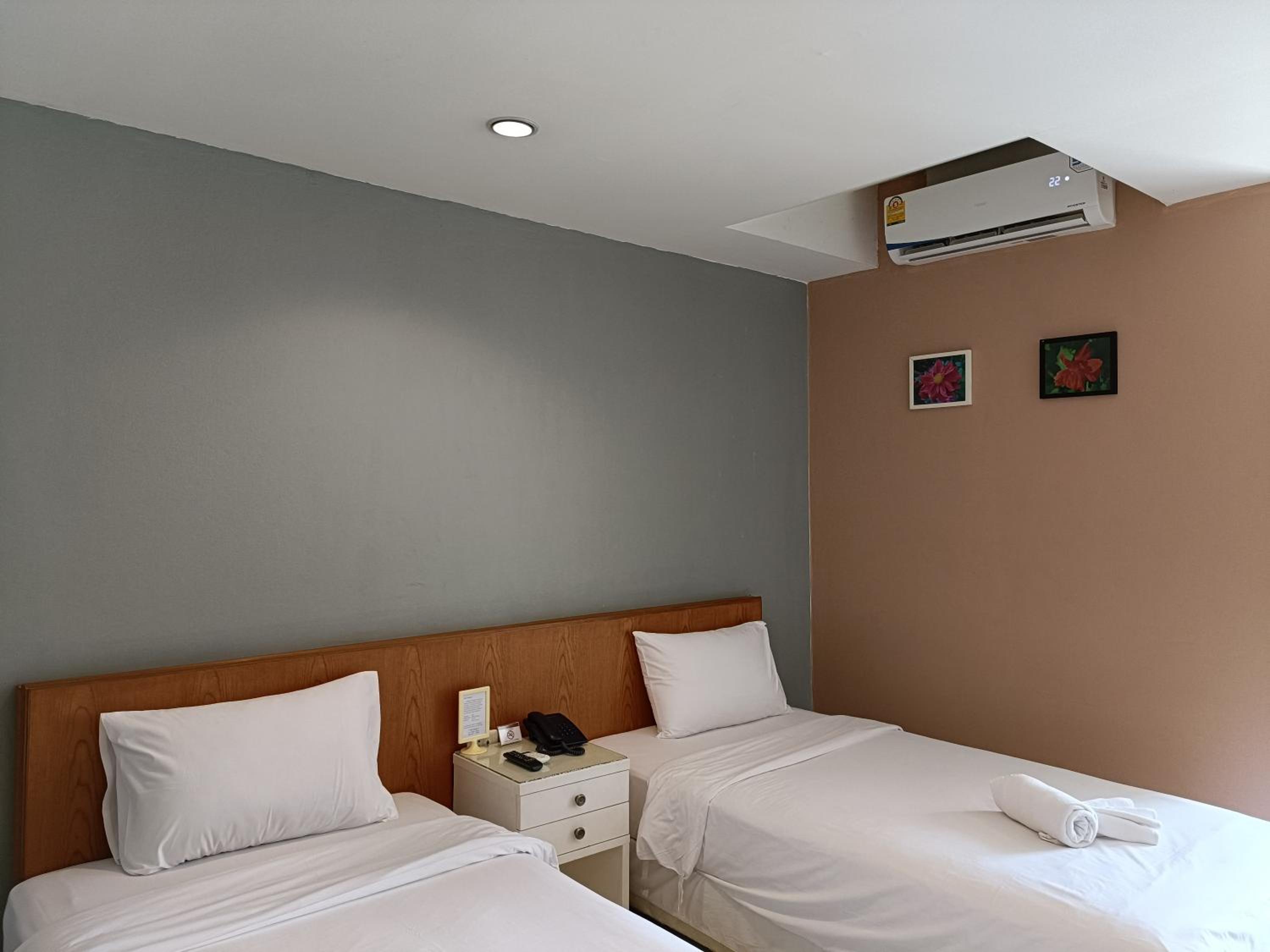 Superior Twin Room photo 3