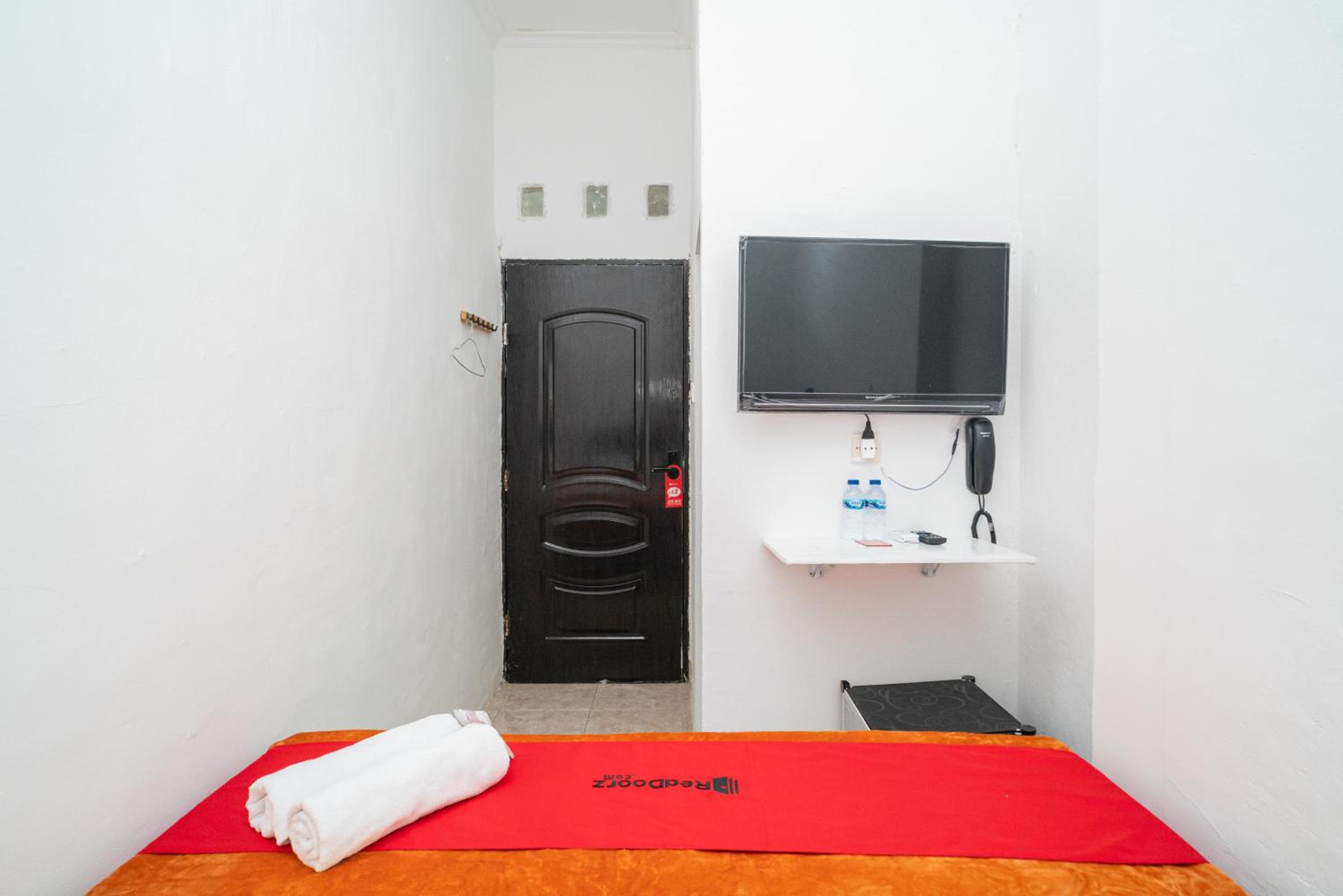 Standard Double Room - Photo 2
