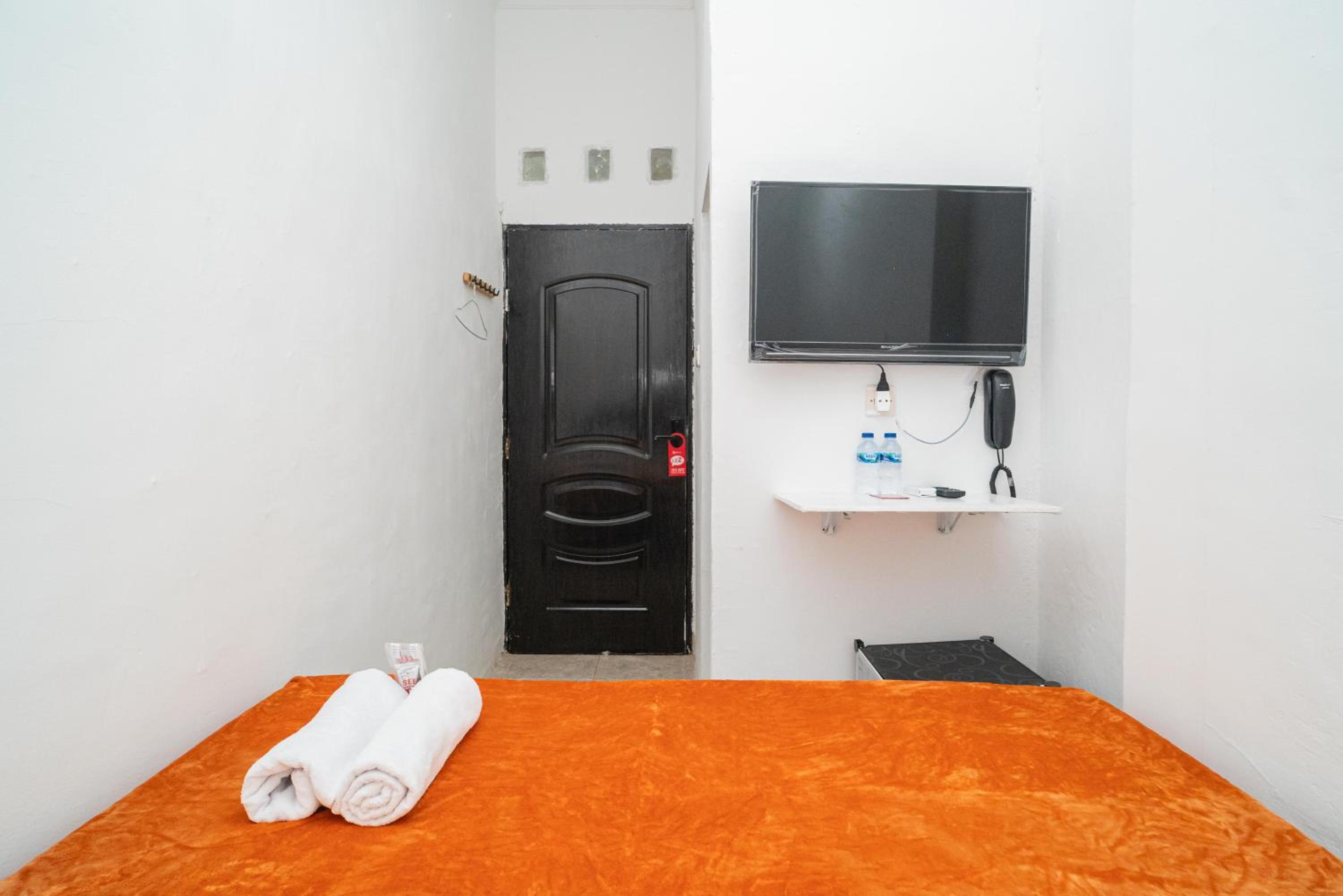 Standard Double Room - Photo 5