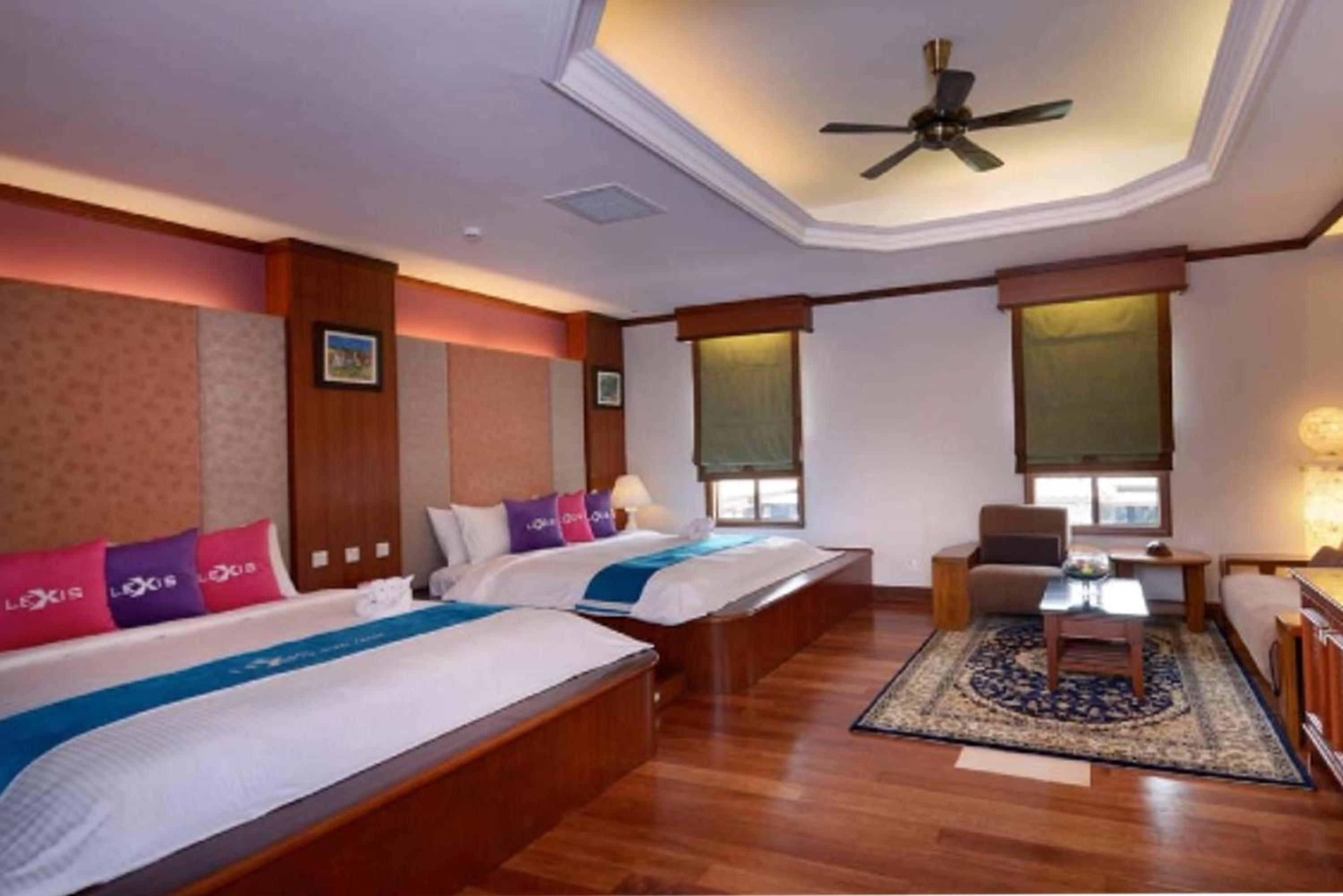 Grand Pool Villa (Upper) - Photo 4