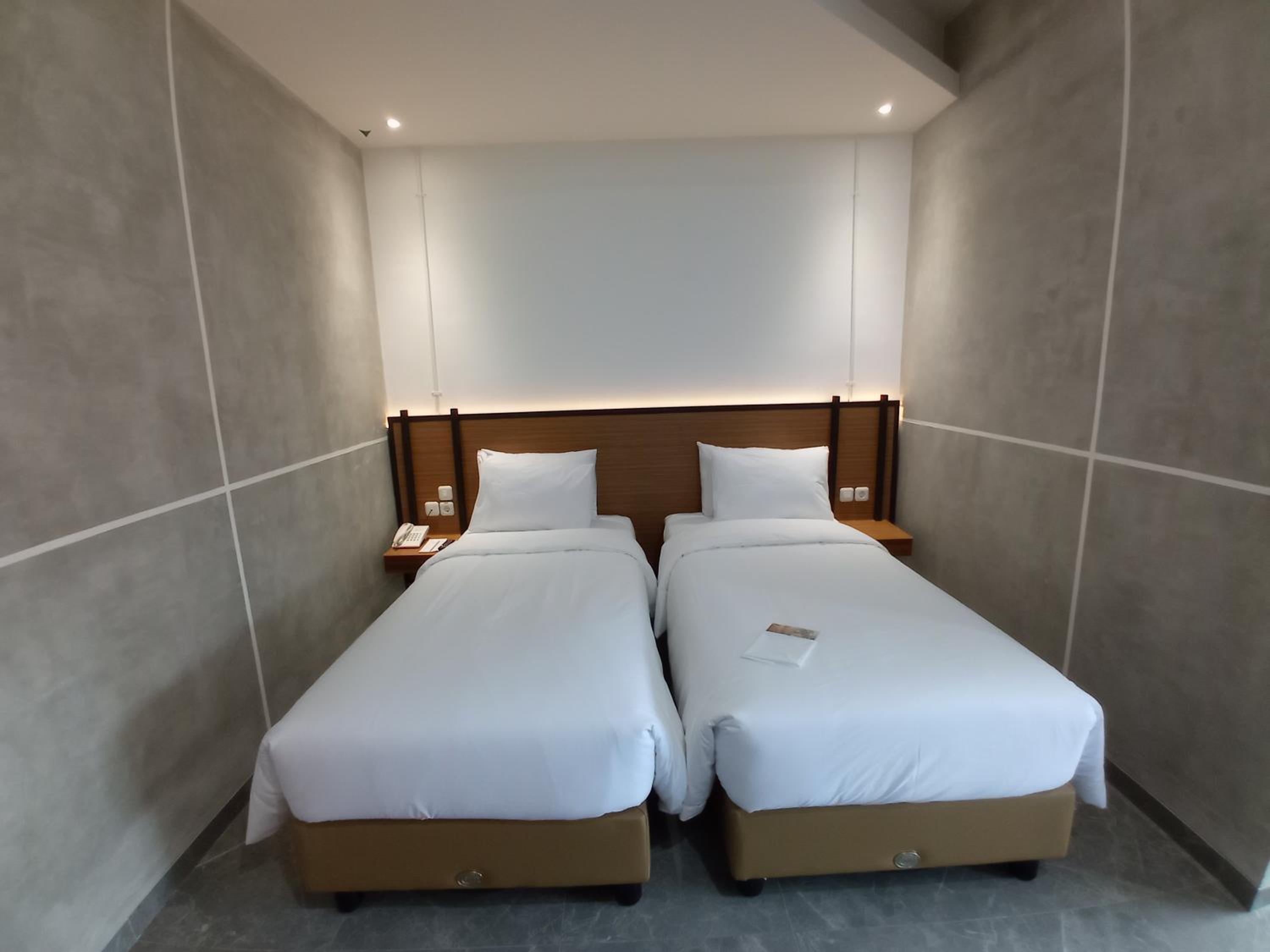 Deluxe Twin Room - Photo 1