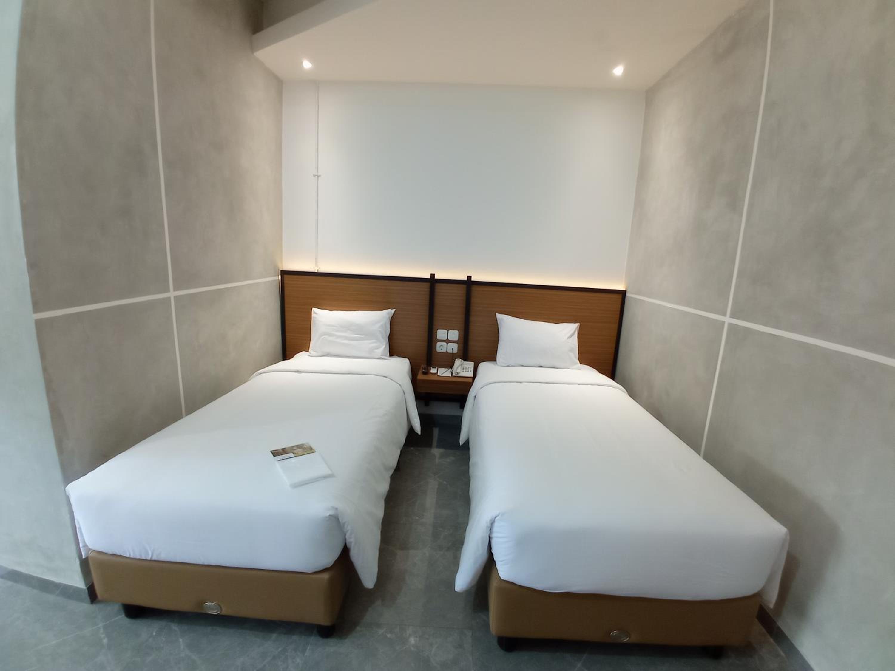 Superior Twin Room - Photo 1