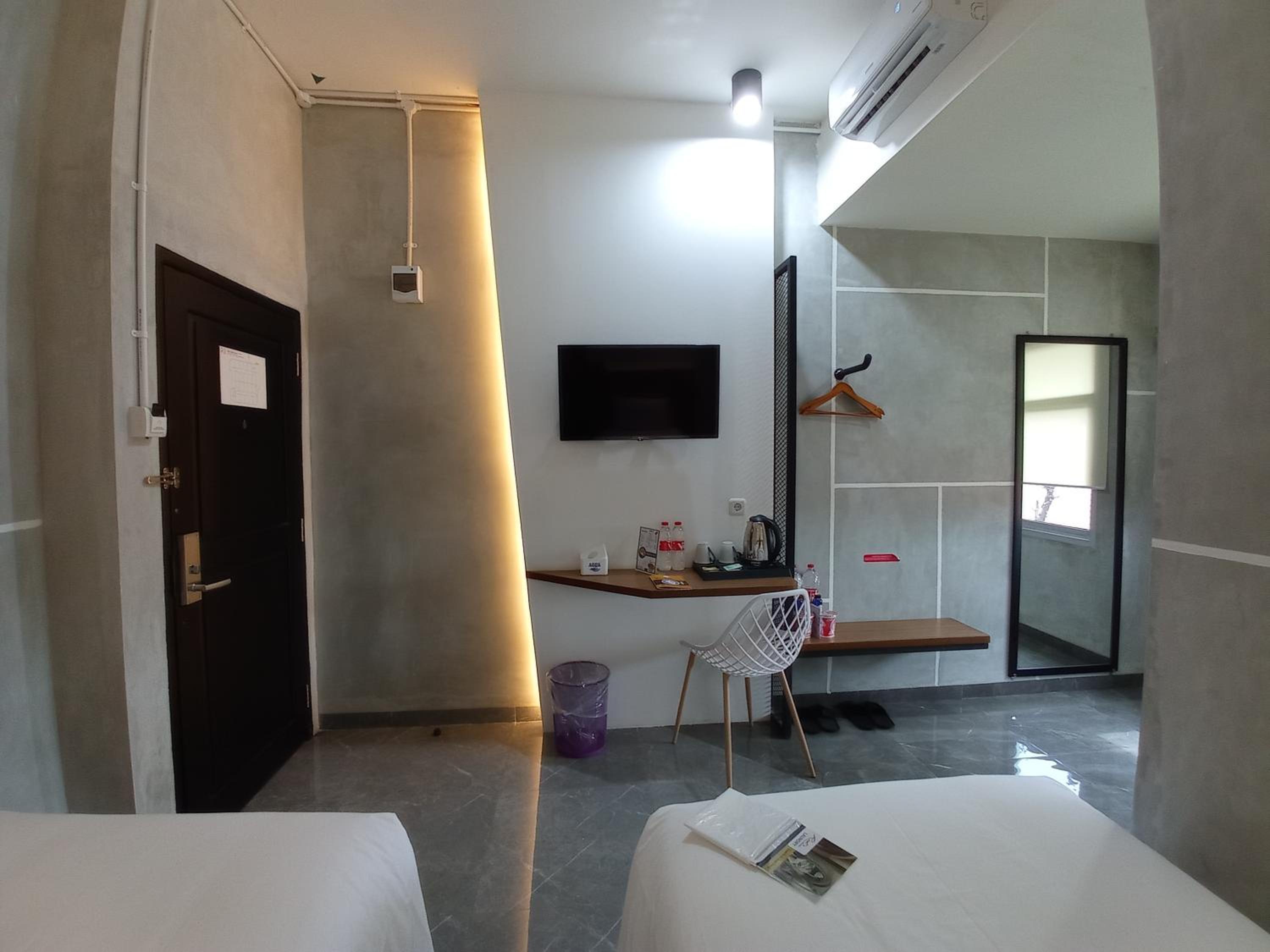 Superior Twin Room - Photo 4