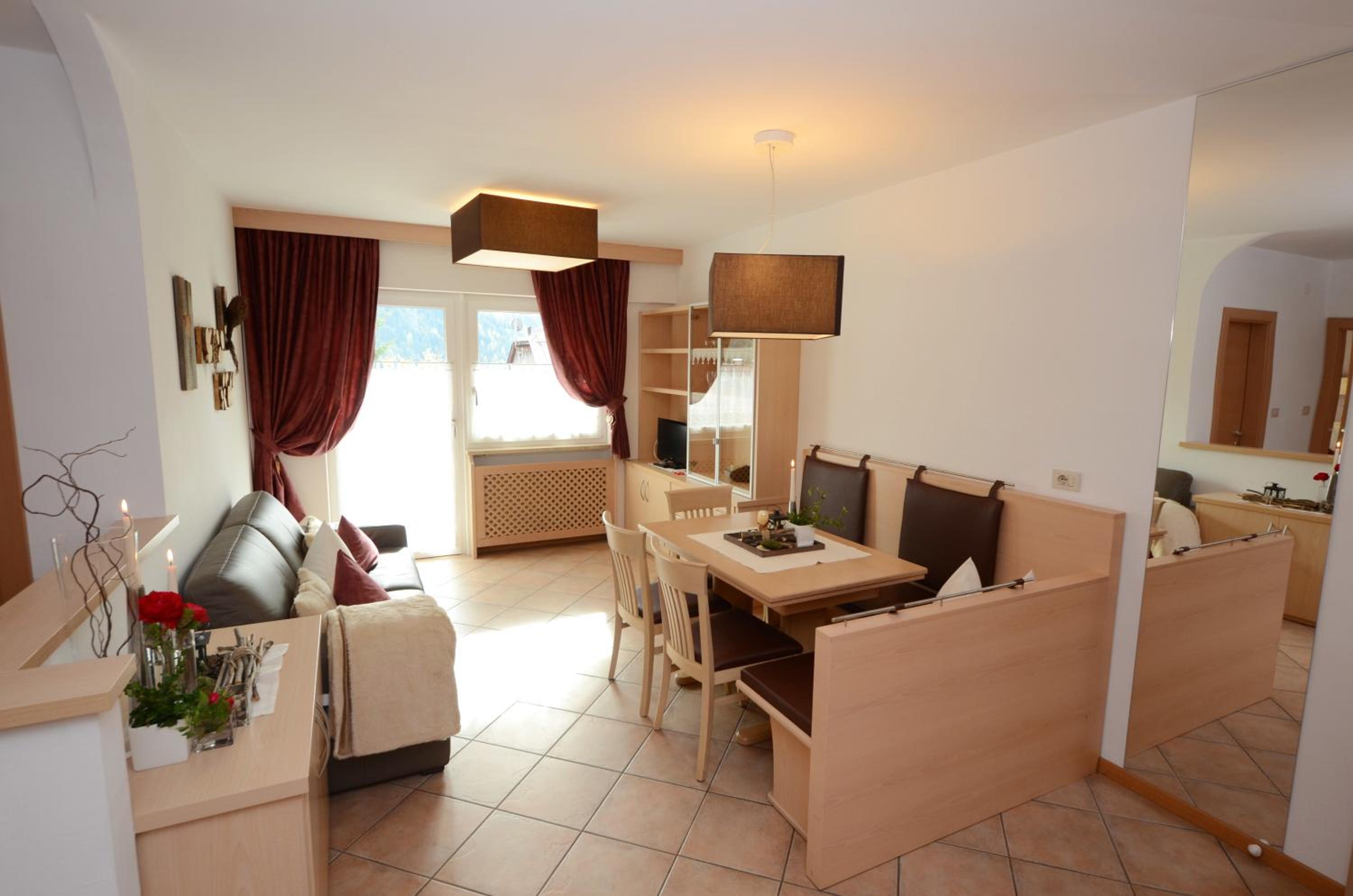 Two-Bedroom Apartment (5 Adults) - Photo 5